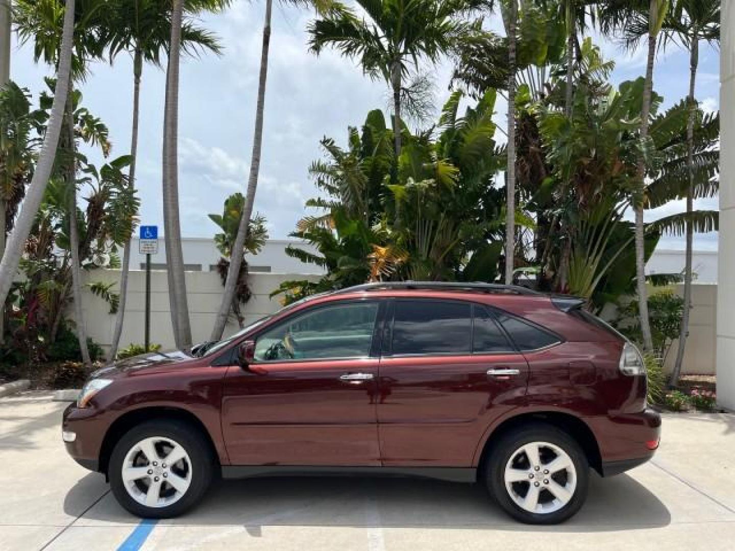 2008 Brandy Wine Mica /Lt Gray/Black Lexus RX 350 AWD LOW MILES 81,974 (JTJHK31U382) with an 3.5L DOHC SFI 24-Valve V6 Engine engine, Automatic transmission, located at 4701 North Dixie Hwy, Pompano Beach, FL, 33064, (954) 422-2889, 26.240938, -80.123474 - OUR WEBPAGE FLORIDACARS1.COM HAS OVER 100 PHOTOS AND FREE CARFAX LINK 2008 LEXUS RX 350 NEW $53,585 ROAD READY 3.5L V6 VIN: JTJHK31U382042868 NO ACCIDENTS NO RECALLS 4 DOOR WAGON/SPORT UTILITY 32 SERVICE RECORDS 3.5L V6 F DOHC 24V ALL WHEEL DRIVE ON DEMAND GASOLINE LOW MILES 81,974 POWER LEATHER SEA - Photo#4