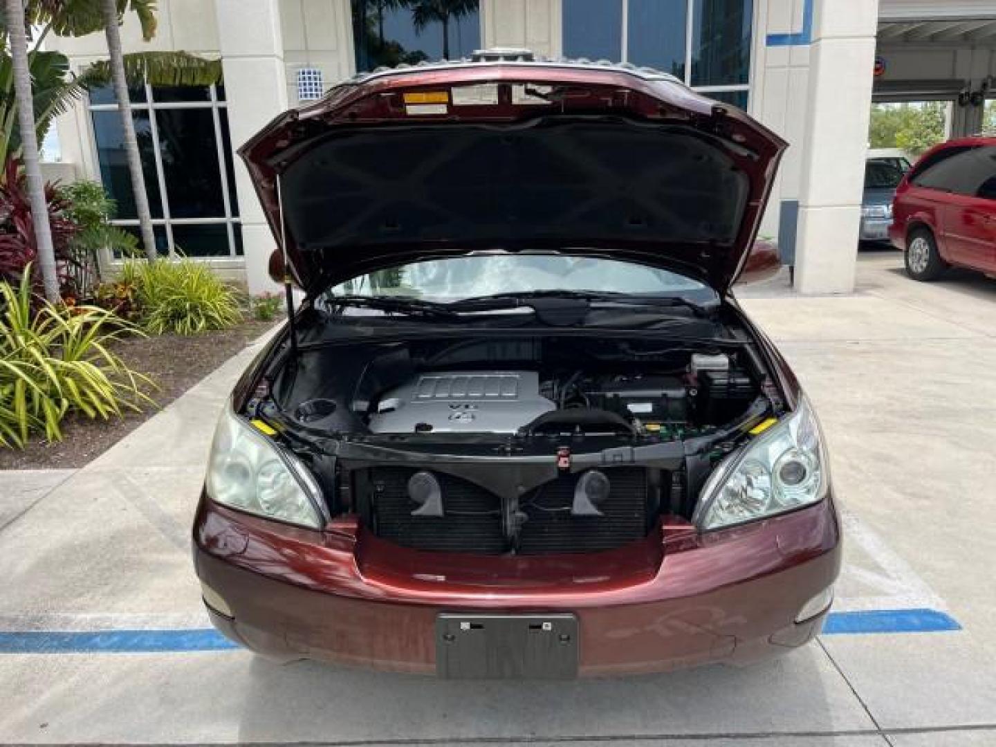 2008 Brandy Wine Mica /Lt Gray/Black Lexus RX 350 AWD LOW MILES 81,974 (JTJHK31U382) with an 3.5L DOHC SFI 24-Valve V6 Engine engine, Automatic transmission, located at 4701 North Dixie Hwy, Pompano Beach, FL, 33064, (954) 422-2889, 26.240938, -80.123474 - OUR WEBPAGE FLORIDACARS1.COM HAS OVER 100 PHOTOS AND FREE CARFAX LINK 2008 LEXUS RX 350 NEW $53,585 ROAD READY 3.5L V6 VIN: JTJHK31U382042868 NO ACCIDENTS NO RECALLS 4 DOOR WAGON/SPORT UTILITY 32 SERVICE RECORDS 3.5L V6 F DOHC 24V ALL WHEEL DRIVE ON DEMAND GASOLINE LOW MILES 81,974 POWER LEATHER SEA - Photo#79