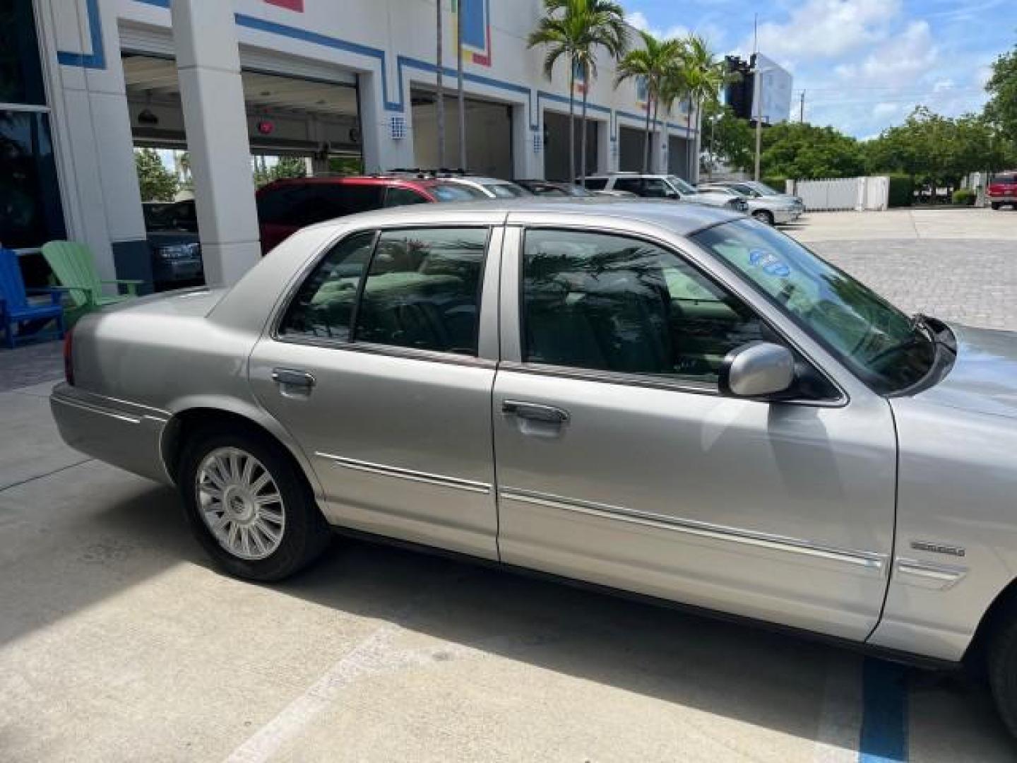 2009 Smokestone Metallic /Medium light stone Mercury Grand Marquis ULTIMATE LS LOW MILES 67,706 (2MEHM75V59X) with an 4.6L OHC SEFI FFV V8 Engine engine, Automatic transmission, located at 4701 North Dixie Hwy, Pompano Beach, FL, 33064, (954) 422-2889, 26.240938, -80.123474 - OUR WEBPAGE FLORIDACARS1.COM HAS OVER 100 PHOTOS AND FREE CARFAX LINK 2009 MERCURY GRAND MARQUIS LS ROAD READY 4.6L V8 VIN: 2MEHM75V59X610557 NO ACCIDENTS SEDAN 4 DR NO RECALLS 4.6L V8 F SOHC 16V LOW MILES 67,706 FLEX FUEL 12 SERVICE RECORDS REAR WHEEL DRIVE POWER LEATHER SEATS Adaptive Headlights A - Photo#77