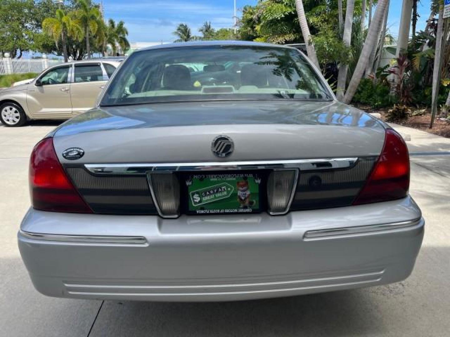 2009 Smokestone Metallic /Medium light stone Mercury Grand Marquis ULTIMATE LS LOW MILES 67,706 (2MEHM75V59X) with an 4.6L OHC SEFI FFV V8 Engine engine, Automatic transmission, located at 4701 North Dixie Hwy, Pompano Beach, FL, 33064, (954) 422-2889, 26.240938, -80.123474 - OUR WEBPAGE FLORIDACARS1.COM HAS OVER 100 PHOTOS AND FREE CARFAX LINK 2009 MERCURY GRAND MARQUIS LS ROAD READY 4.6L V8 VIN: 2MEHM75V59X610557 NO ACCIDENTS SEDAN 4 DR NO RECALLS 4.6L V8 F SOHC 16V LOW MILES 67,706 FLEX FUEL 12 SERVICE RECORDS REAR WHEEL DRIVE POWER LEATHER SEATS Adaptive Headlights A - Photo#97