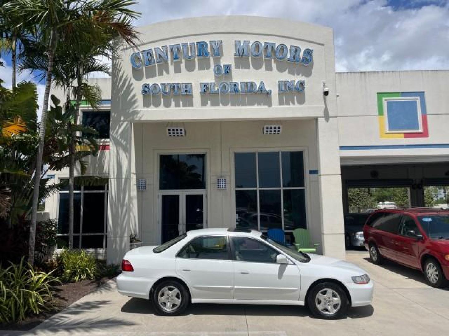 2000 Taffeta White /Quartz Honda Accord Sdn EX w/Leather LOW MILES 56,836 (1HGCG1650YA) with an 3.0L VTEC LEV-Certified V6 Engine engine, Automatic transmission, located at 4701 North Dixie Hwy, Pompano Beach, FL, 33064, (954) 422-2889, 26.240938, -80.123474 - OUR WEBPAGE FLORIDACARS1.COM HAS OVER 100 PHOTOS AND FREE CARFAX LINK 2000 HONDA ACCORD EX V6 ROAD READY 3.0L V6 VIN: 1HGCG1650YA037493 FLORIDA OWNER 28 MPG SEDAN 4 DR POWER LEATHER SEATS 3.0L V6 F SOHC 24V POWER SUNROOF/MIRRORS GASOLINE LOW MILES 56,836 FRONT WHEEL DRIVE 22 SERVICE RECORDS Alloy Wh - Photo#0