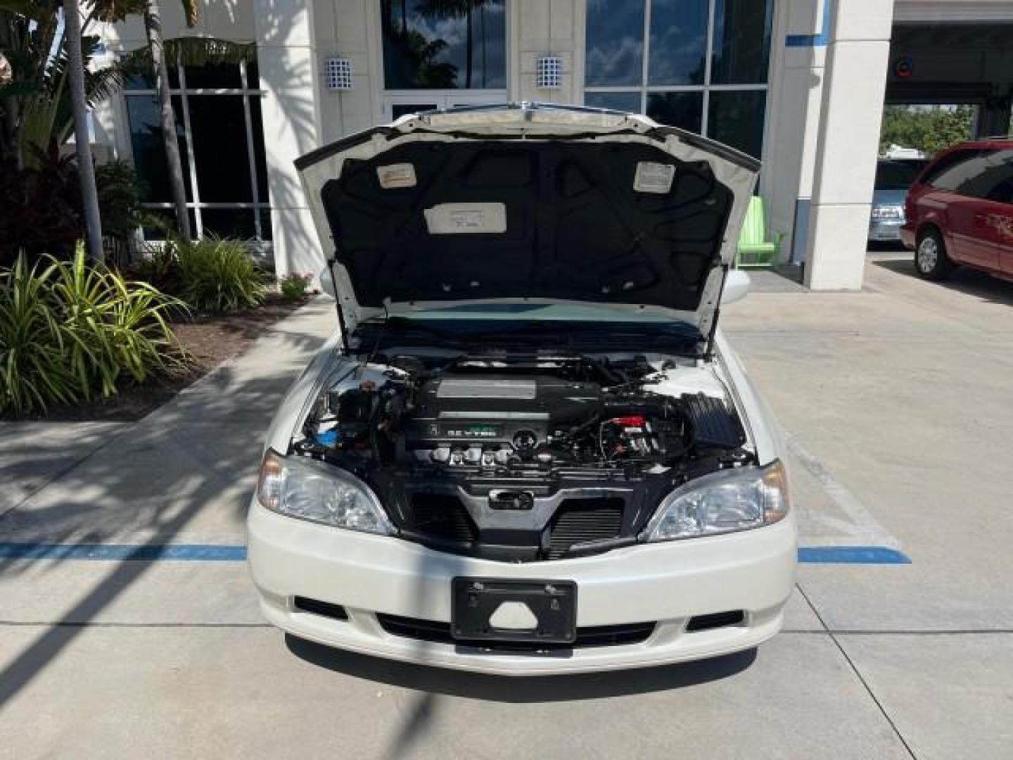 2000 White Diamond Pearl /Ebony Acura TL 1 FL SEDAN LOW MILES 27,481 (19UUA5667YA) with an 3.2L SOHC PGM-FI 24-Valve V6 Engine engine, Automatic transmission, located at 4701 North Dixie Hwy, Pompano Beach, FL, 33064, (954) 422-2889, 26.240938, -80.123474 - OUR WEBPAGE FLORIDACARS1.COM HAS OVER 100 PHOTOS AND FREE CARFAX LINK 10 SERVICE RECORDS 2000 ACURA TL 3.2 ROAD READY 3.2L V6 VIN: 19UUA5667YA031650 NO ACCIDENTS NO RECALLS SEDAN 4 DR 1 OWNER FLORIDA 3.2L V6 F SOHC 24V LOW MILES 27,481 29 MPG GASOLINE POWER LEATHER SEATS FRONT WHEEL DRIVE POWER SUNR - Photo#75