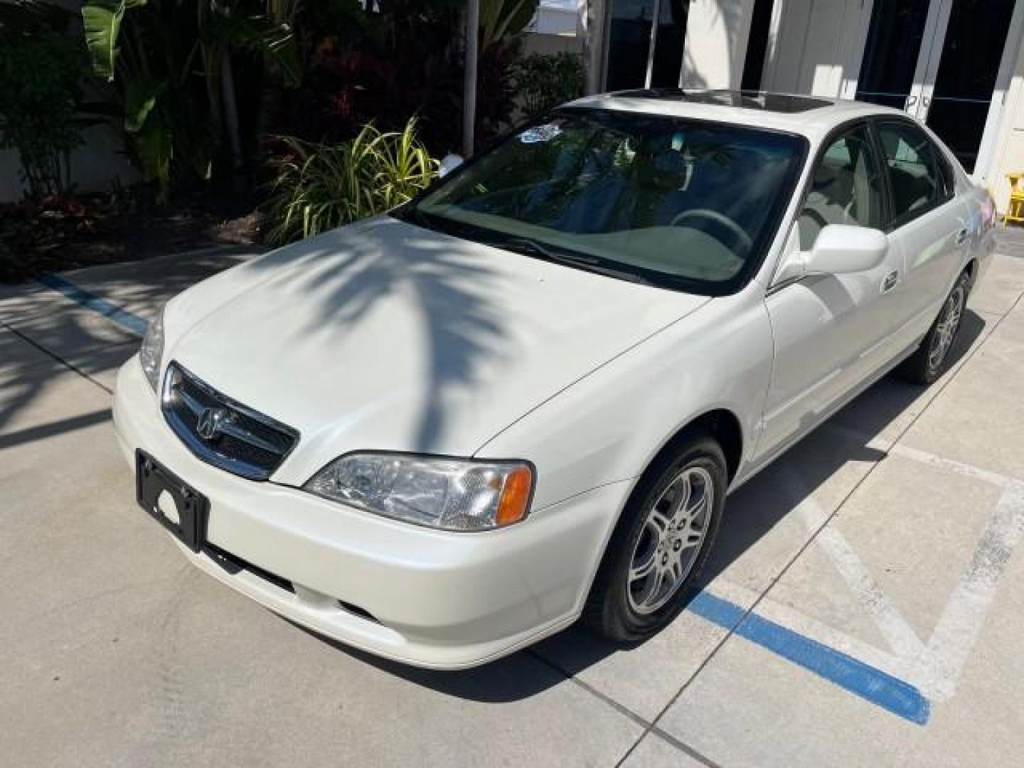 2000 White Diamond Pearl /Ebony Acura TL 1 FL SEDAN LOW MILES 27,481 (19UUA5667YA) with an 3.2L SOHC PGM-FI 24-Valve V6 Engine engine, Automatic transmission, located at 4701 North Dixie Hwy, Pompano Beach, FL, 33064, (954) 422-2889, 26.240938, -80.123474 - OUR WEBPAGE FLORIDACARS1.COM HAS OVER 100 PHOTOS AND FREE CARFAX LINK 10 SERVICE RECORDS 2000 ACURA TL 3.2 ROAD READY 3.2L V6 VIN: 19UUA5667YA031650 NO ACCIDENTS NO RECALLS SEDAN 4 DR 1 OWNER FLORIDA 3.2L V6 F SOHC 24V LOW MILES 27,481 29 MPG GASOLINE POWER LEATHER SEATS FRONT WHEEL DRIVE POWER SUNR - Photo#95