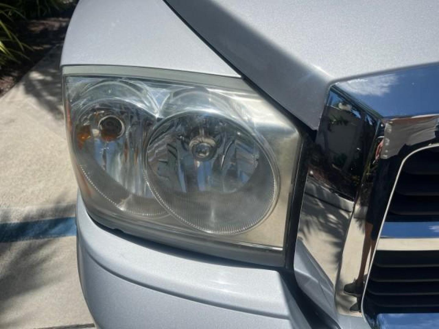 2006 Bright Silver Metallic /Med Slate Gray Dodge Dakota SLT 4 DR CREW LOW MILES 66,598 (1D7HE48NX6S) with an 4.7L V8 Magnum Engine engine, Automatic transmission, located at 4701 North Dixie Hwy, Pompano Beach, FL, 33064, (954) 422-2889, 26.240938, -80.123474 - OUR WEBPAGE FLORIDACARS1.COM HAS OVER 100 PHOTOS AND FREE CARFAX LINK 2006 DODGE DAKOTA SLT ROAD READY 4.7L V8 VIN: 1D7HE48NX6S517370 NO ACCIDENTS CREW PICKUP NO RECALLS 4.7L V8 F OHV 1 OWNER 5,4 FT BED GASOLINE LOW MILES 66,598 REAR WHEEL DRIVE 24 SERVICE RECORDS 5.4' Bed Length Anti-Theft System C - Photo#81