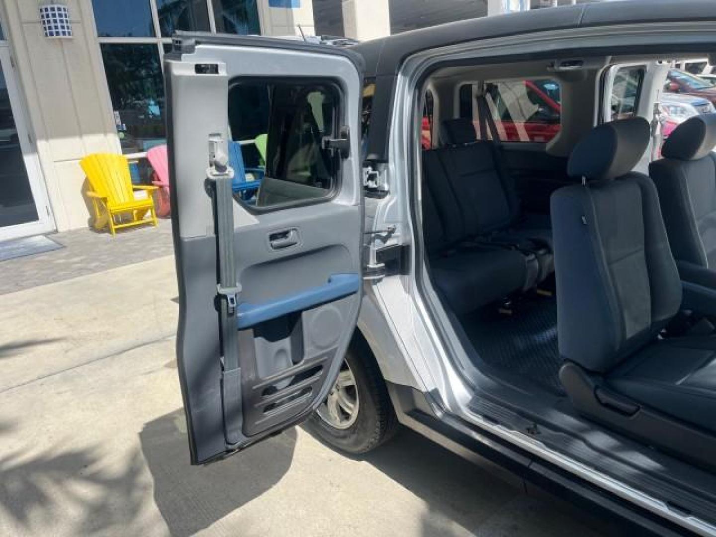 2006 Alabaster Silver Metallic /Gray/Blue Honda Element EX-P LOW MILES 36,980 (5J6YH18736L) with an 2.4L DOHC MPFI 16-Valve i-VTEC I4 Engine engine, Automatic transmission, located at 4701 North Dixie Hwy, Pompano Beach, FL, 33064, (954) 422-2889, 26.240938, -80.123474 - OUR WEBPAGE FLORIDACARS1.COM HAS OVER 100 PHOTOS AND FREE CARFAX LINK 2006 HONDA ELEMENT EX-P ROAD READY 2.4L I4 VIN: 5J6YH18736L011000 NO RECALLS 27 MPG 4 DOOR WAGON/SPORT UTILITY 1 OWNER 2.4L I4 F DOHC 16V LOW MILES 36,980 GASOLINE 17 SERVICE RECORDS FRONT WHEEL DRIVE Anti-Theft System Cruise Cont - Photo#13