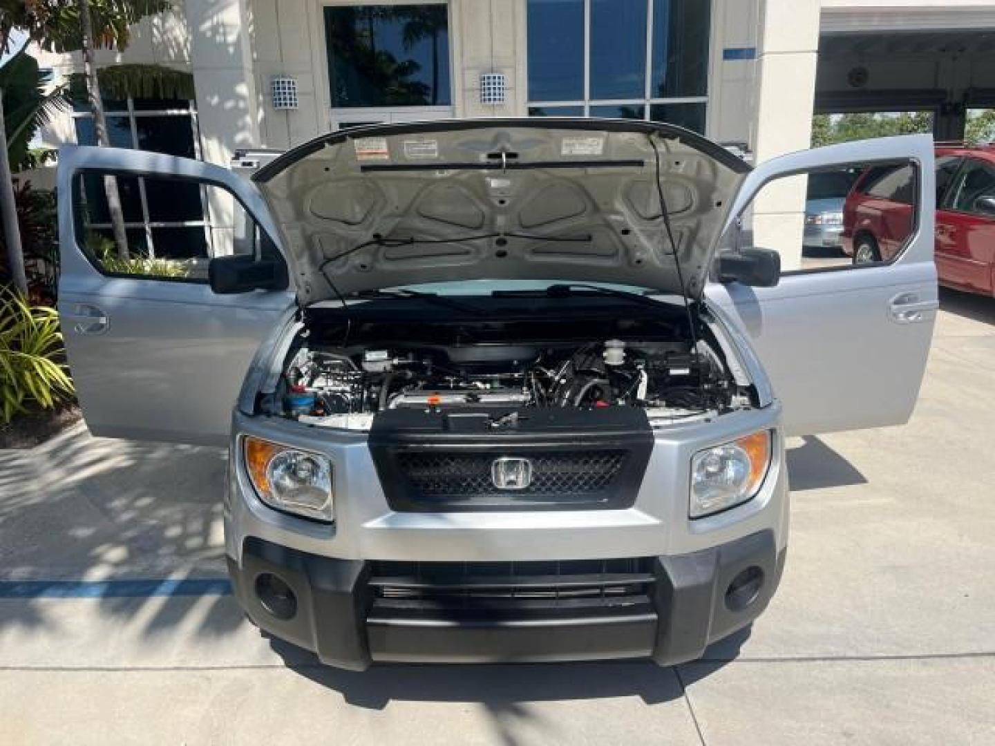 2006 Alabaster Silver Metallic /Gray/Blue Honda Element EX-P LOW MILES 36,980 (5J6YH18736L) with an 2.4L DOHC MPFI 16-Valve i-VTEC I4 Engine engine, Automatic transmission, located at 4701 North Dixie Hwy, Pompano Beach, FL, 33064, (954) 422-2889, 26.240938, -80.123474 - OUR WEBPAGE FLORIDACARS1.COM HAS OVER 100 PHOTOS AND FREE CARFAX LINK 2006 HONDA ELEMENT EX-P ROAD READY 2.4L I4 VIN: 5J6YH18736L011000 NO RECALLS 27 MPG 4 DOOR WAGON/SPORT UTILITY 1 OWNER 2.4L I4 F DOHC 16V LOW MILES 36,980 GASOLINE 17 SERVICE RECORDS FRONT WHEEL DRIVE Anti-Theft System Cruise Cont - Photo#16