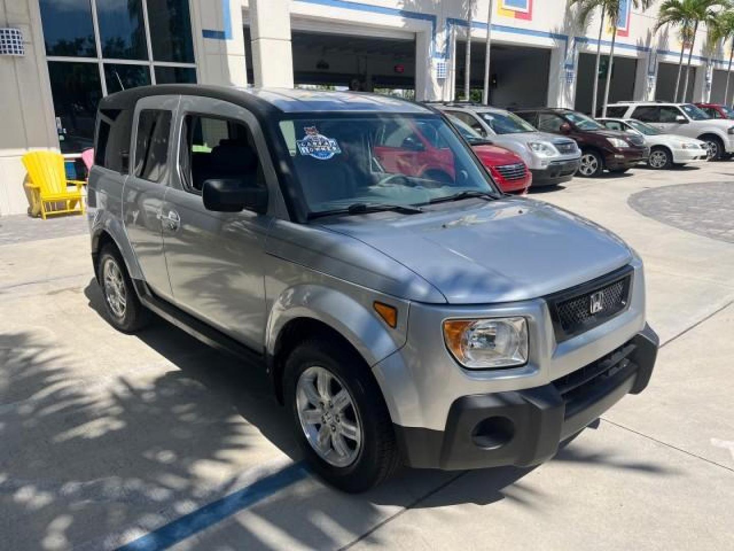 2006 Alabaster Silver Metallic /Gray/Blue Honda Element EX-P LOW MILES 36,980 (5J6YH18736L) with an 2.4L DOHC MPFI 16-Valve i-VTEC I4 Engine engine, Automatic transmission, located at 4701 North Dixie Hwy, Pompano Beach, FL, 33064, (954) 422-2889, 26.240938, -80.123474 - OUR WEBPAGE FLORIDACARS1.COM HAS OVER 100 PHOTOS AND FREE CARFAX LINK 2006 HONDA ELEMENT EX-P ROAD READY 2.4L I4 VIN: 5J6YH18736L011000 NO RECALLS 27 MPG 4 DOOR WAGON/SPORT UTILITY 1 OWNER 2.4L I4 F DOHC 16V LOW MILES 36,980 GASOLINE 17 SERVICE RECORDS FRONT WHEEL DRIVE Anti-Theft System Cruise Cont - Photo#80