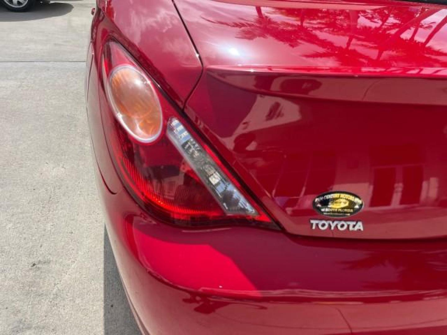 2005 Absolutely Red /Ivory Toyota Camry Solara SLE LOW MILES 30,937 (4T1FA38P95U) with an 3.3L DOHC SEFI VVT-i 24-Valve V6 Engine engine, Automatic transmission, located at 4701 North Dixie Hwy, Pompano Beach, FL, 33064, (954) 422-2889, 26.240938, -80.123474 - OUR WEBPAGE FLORIDACARS1.COM HAS OVER 100 PHOTOS AND FREE CARFAX LINK 2005 TOYOTA CAMRY SOLARA SE V6 ROAD READY 3.3L V6 VIN: 4T1FA38P95U061434 NO RECALLS 29 MPG CONVERTIBLE POWER CONVERTIBLE TOP 3.3L V6 F DOHC 24V POWER LEATHER SEATS GASOLINE FLORIDA OWNER FRONT WHEEL DRIVE LOW MILES 30,937 Alloy Wh - Photo#79