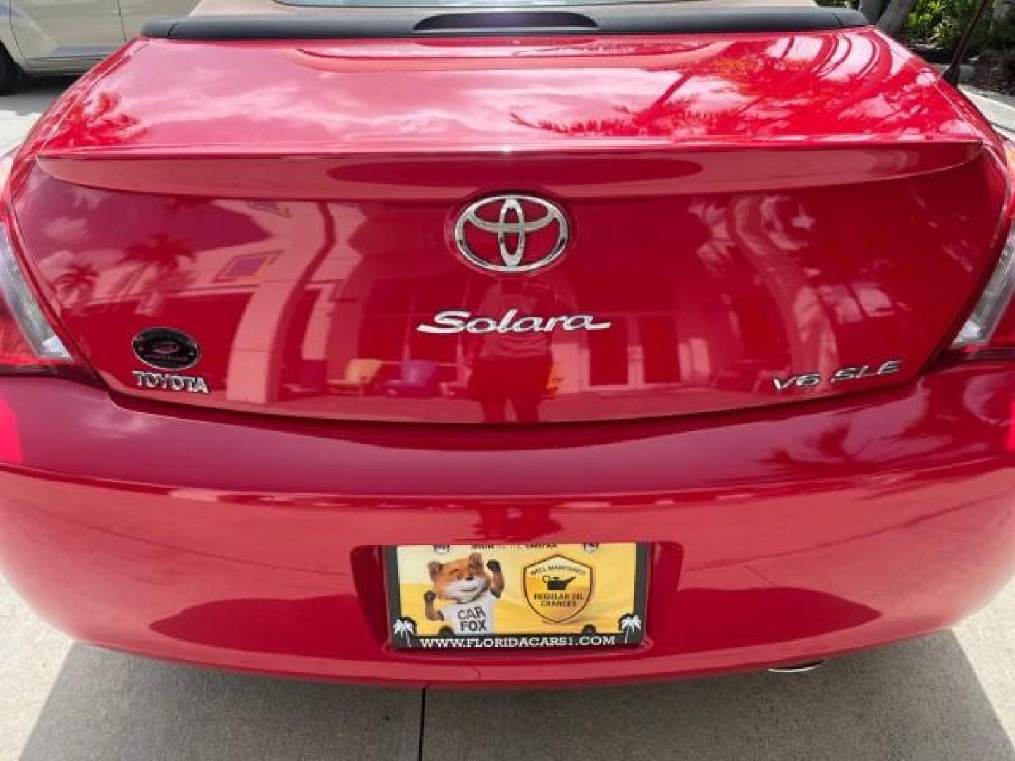 2005 Absolutely Red /Ivory Toyota Camry Solara SLE LOW MILES 30,937 (4T1FA38P95U) with an 3.3L DOHC SEFI VVT-i 24-Valve V6 Engine engine, Automatic transmission, located at 4701 North Dixie Hwy, Pompano Beach, FL, 33064, (954) 422-2889, 26.240938, -80.123474 - OUR WEBPAGE FLORIDACARS1.COM HAS OVER 100 PHOTOS AND FREE CARFAX LINK 2005 TOYOTA CAMRY SOLARA SE V6 ROAD READY 3.3L V6 VIN: 4T1FA38P95U061434 NO RECALLS 29 MPG CONVERTIBLE POWER CONVERTIBLE TOP 3.3L V6 F DOHC 24V POWER LEATHER SEATS GASOLINE FLORIDA OWNER FRONT WHEEL DRIVE LOW MILES 30,937 Alloy Wh - Photo#80