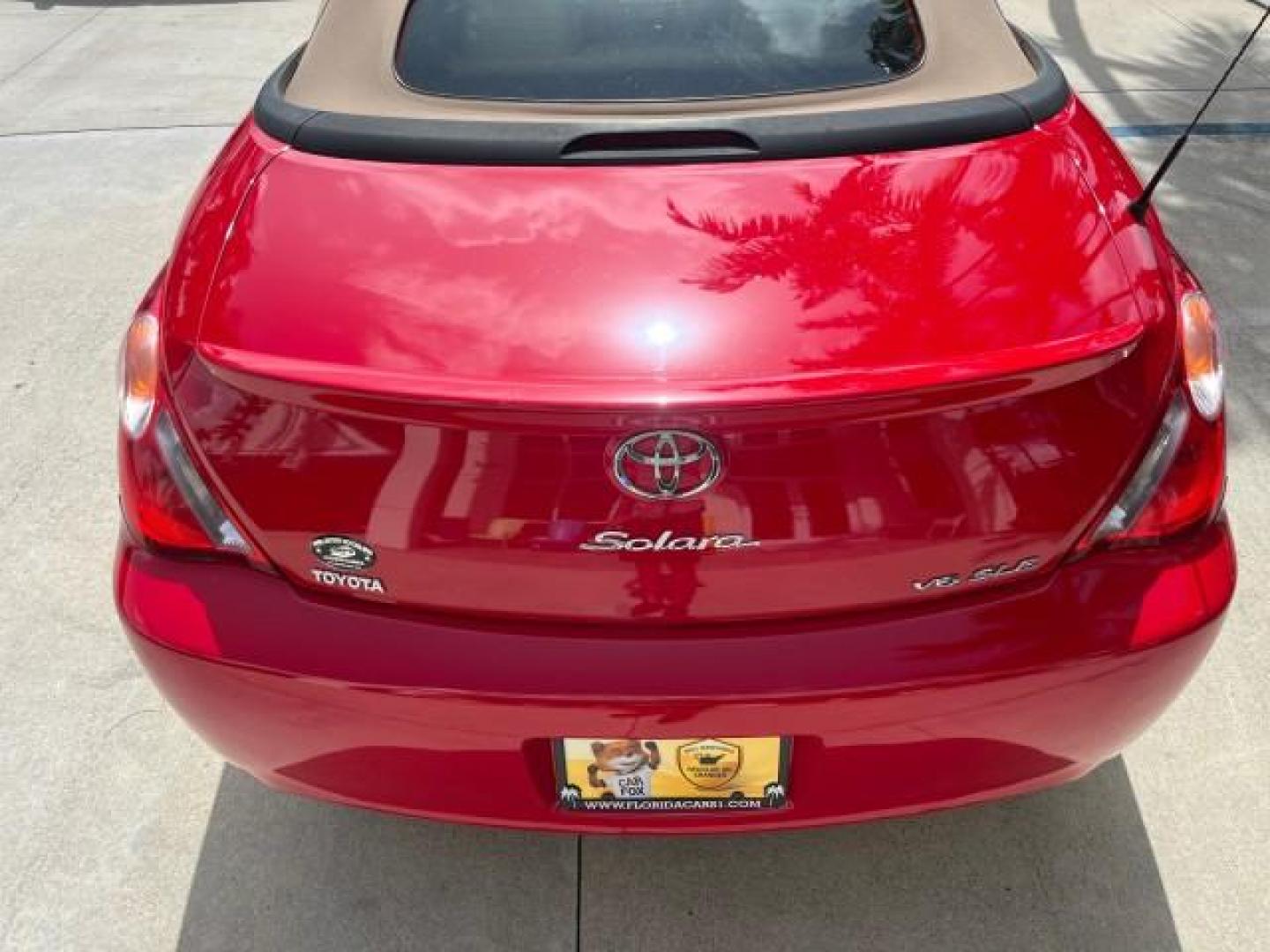 2005 Absolutely Red /Ivory Toyota Camry Solara SLE LOW MILES 30,937 (4T1FA38P95U) with an 3.3L DOHC SEFI VVT-i 24-Valve V6 Engine engine, Automatic transmission, located at 4701 North Dixie Hwy, Pompano Beach, FL, 33064, (954) 422-2889, 26.240938, -80.123474 - OUR WEBPAGE FLORIDACARS1.COM HAS OVER 100 PHOTOS AND FREE CARFAX LINK 2005 TOYOTA CAMRY SOLARA SE V6 ROAD READY 3.3L V6 VIN: 4T1FA38P95U061434 NO RECALLS 29 MPG CONVERTIBLE POWER CONVERTIBLE TOP 3.3L V6 F DOHC 24V POWER LEATHER SEATS GASOLINE FLORIDA OWNER FRONT WHEEL DRIVE LOW MILES 30,937 Alloy Wh - Photo#81