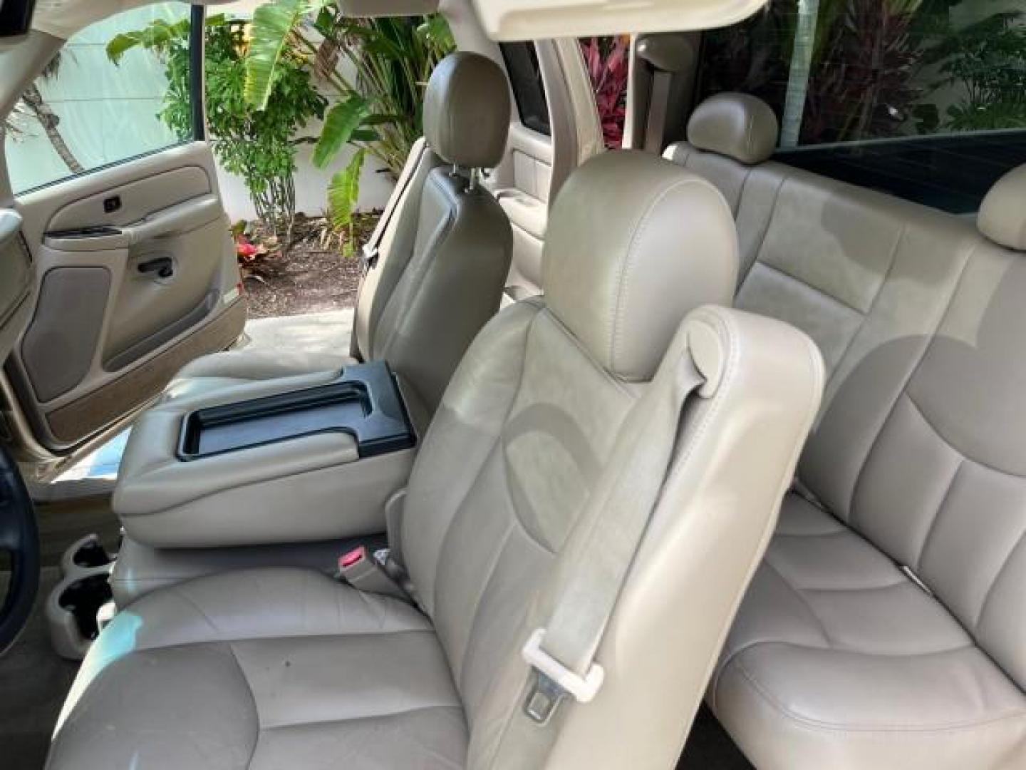 2004 Sand Beige Metallic /Pewter GMC Sierra 1500 SLT 1 OWNER LOW MILES (2GTEC19T141) with an 5.3L Vortec 5300 V8 SFI Engine engine, Automatic transmission, located at 4701 North Dixie Hwy, Pompano Beach, FL, 33064, (954) 422-2889, 26.240938, -80.123474 - OUR WEBPAGE FLORIDACARS1.COM HAS OVER 100 PHOTOS AND FREE CARFAX LINK 2004 GMC SIERRA 1500 SLE ROAD READY 5.3L V8 VIN: 2GTEC19T141143145 NO ACCIDENTS 4 DOOR EXTENDED CAB PICKUP NO RECALLS 5.3L V8 F POWER LEATHER SEATS GASOLINE 1 OWNER 6,7 FT BED REAR WHEEL DRIVE 17 SERVICE RECORDS LOW MILES 72,982 A - Photo#10