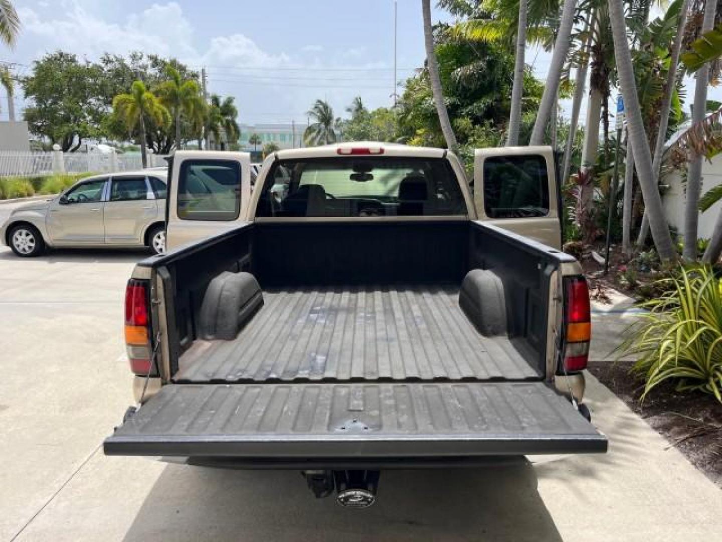 2004 Sand Beige Metallic /Pewter GMC Sierra 1500 SLT 1 OWNER LOW MILES (2GTEC19T141) with an 5.3L Vortec 5300 V8 SFI Engine engine, Automatic transmission, located at 4701 North Dixie Hwy, Pompano Beach, FL, 33064, (954) 422-2889, 26.240938, -80.123474 - OUR WEBPAGE FLORIDACARS1.COM HAS OVER 100 PHOTOS AND FREE CARFAX LINK 2004 GMC SIERRA 1500 SLE ROAD READY 5.3L V8 VIN: 2GTEC19T141143145 NO ACCIDENTS 4 DOOR EXTENDED CAB PICKUP NO RECALLS 5.3L V8 F POWER LEATHER SEATS GASOLINE 1 OWNER 6,7 FT BED REAR WHEEL DRIVE 17 SERVICE RECORDS LOW MILES 72,982 A - Photo#15