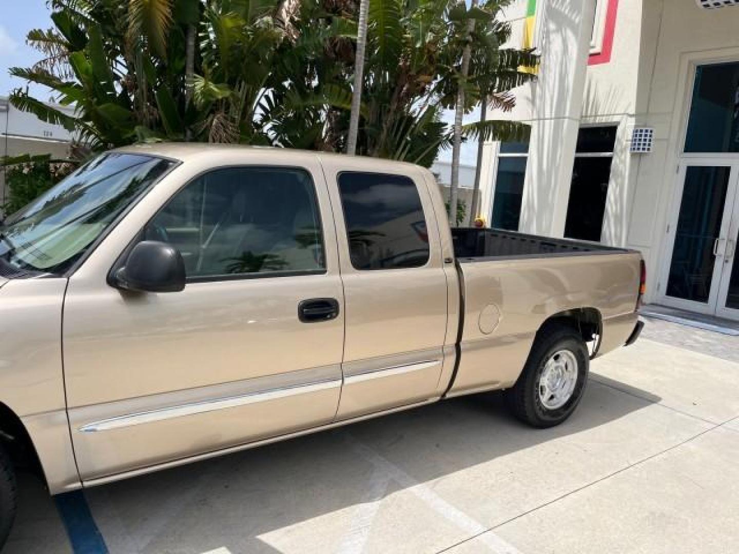 2004 Sand Beige Metallic /Pewter GMC Sierra 1500 SLT 1 OWNER LOW MILES (2GTEC19T141) with an 5.3L Vortec 5300 V8 SFI Engine engine, Automatic transmission, located at 4701 North Dixie Hwy, Pompano Beach, FL, 33064, (954) 422-2889, 26.240938, -80.123474 - OUR WEBPAGE FLORIDACARS1.COM HAS OVER 100 PHOTOS AND FREE CARFAX LINK 2004 GMC SIERRA 1500 SLE ROAD READY 5.3L V8 VIN: 2GTEC19T141143145 NO ACCIDENTS 4 DOOR EXTENDED CAB PICKUP NO RECALLS 5.3L V8 F POWER LEATHER SEATS GASOLINE 1 OWNER 6,7 FT BED REAR WHEEL DRIVE 17 SERVICE RECORDS LOW MILES 72,982 A - Photo#74