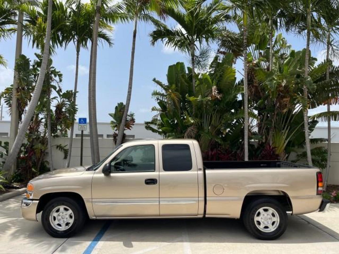 2004 Sand Beige Metallic /Pewter GMC Sierra 1500 SLT 1 OWNER LOW MILES (2GTEC19T141) with an 5.3L Vortec 5300 V8 SFI Engine engine, Automatic transmission, located at 4701 North Dixie Hwy, Pompano Beach, FL, 33064, (954) 422-2889, 26.240938, -80.123474 - OUR WEBPAGE FLORIDACARS1.COM HAS OVER 100 PHOTOS AND FREE CARFAX LINK 2004 GMC SIERRA 1500 SLE ROAD READY 5.3L V8 VIN: 2GTEC19T141143145 NO ACCIDENTS 4 DOOR EXTENDED CAB PICKUP NO RECALLS 5.3L V8 F POWER LEATHER SEATS GASOLINE 1 OWNER 6,7 FT BED REAR WHEEL DRIVE 17 SERVICE RECORDS LOW MILES 72,982 A - Photo#91