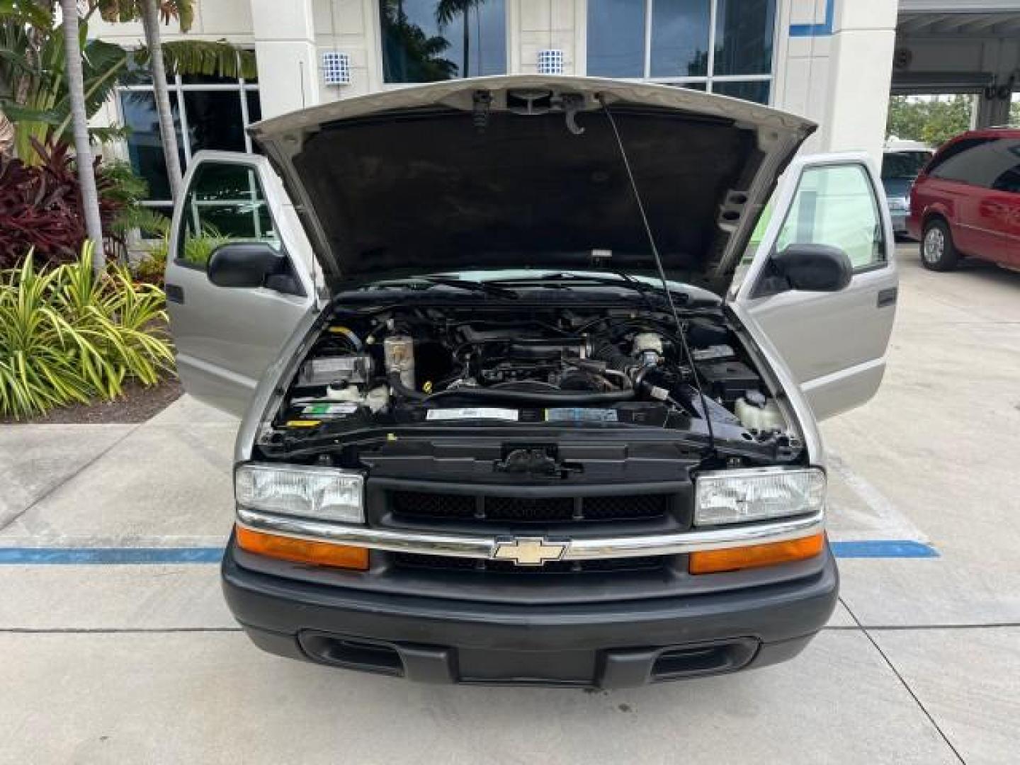 2002 Sandalwood Metallic /Medium Gray Chevrolet S-10 x cab LOW MILES 86,190 (1GCCS19W428) with an 4.3L Vortec 1000 SFI V6 Engine engine, Automatic transmission, located at 4701 North Dixie Hwy, Pompano Beach, FL, 33064, (954) 422-2889, 26.240938, -80.123474 - OUR WEBPAGE FLORIDACARS1.COM HAS OVER 100 PHOTOS AND FREE CARFAX LINK 2002 CHEVROLET S-10 ROAD READY 4.3L V6 VIN: 1GCCS19W428162948 NO ACCIDENTS 3 DOOR EXTENDED CAB PICKUP NO RECALLS 4.3L V6 F OHV 12V LOW MILES 86,190 GASOLINE 6.1 FT BED REAR WHEEL DRIVE WORK READY 6.1' Bed Length Anti-Theft System - Photo#15