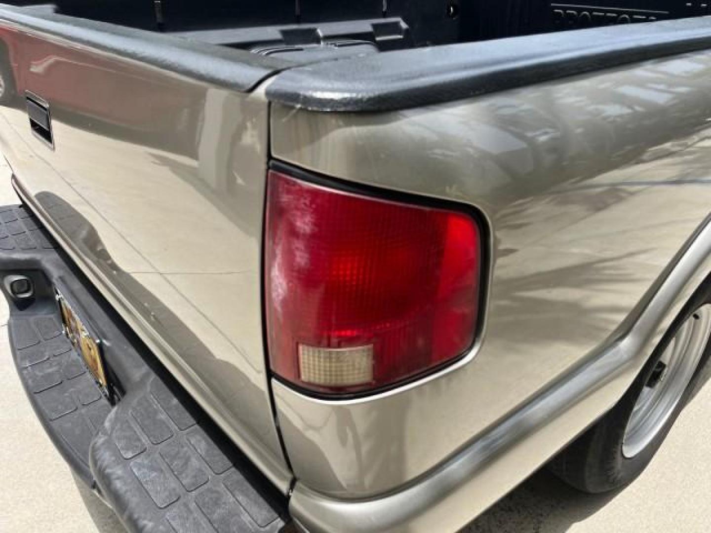 2002 Sandalwood Metallic /Medium Gray Chevrolet S-10 x cab LOW MILES 86,190 (1GCCS19W428) with an 4.3L Vortec 1000 SFI V6 Engine engine, Automatic transmission, located at 4701 North Dixie Hwy, Pompano Beach, FL, 33064, (954) 422-2889, 26.240938, -80.123474 - OUR WEBPAGE FLORIDACARS1.COM HAS OVER 100 PHOTOS AND FREE CARFAX LINK 2002 CHEVROLET S-10 ROAD READY 4.3L V6 VIN: 1GCCS19W428162948 NO ACCIDENTS 3 DOOR EXTENDED CAB PICKUP NO RECALLS 4.3L V6 F OHV 12V LOW MILES 86,190 GASOLINE 6.1 FT BED REAR WHEEL DRIVE WORK READY 6.1' Bed Length Anti-Theft System - Photo#82