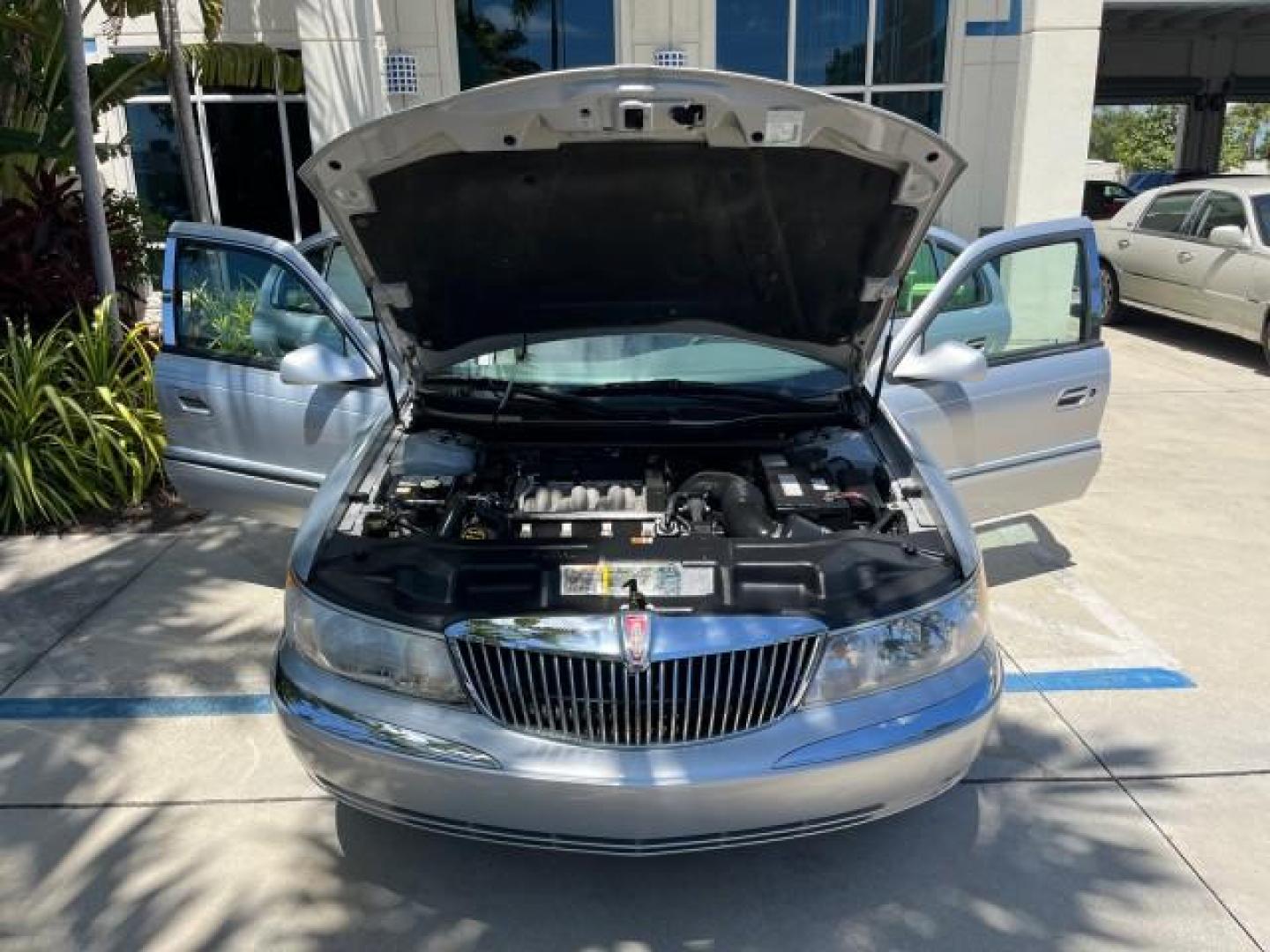 2002 Charcoal Grey Metallic /Light Graphite Lincoln Continental w/Luxury Appearance (1LNHM97VX2Y) with an 4.6L DOHC 32-Valve V8 Intech Engine engine, Automatic transmission, located at 4701 North Dixie Hwy, Pompano Beach, FL, 33064, (954) 422-2889, 26.240938, -80.123474 - OUR WEBPAGE FLORIDACARS1.COM HAS OVER 100 PHOTOS AND FREE CARFAX LINK 2002 LINCOLN CONTINENTAL ROAD READY 4.6L 8 VIN: 1LNHM97VX2Y606824 NO ACCIDENTS 25 MPG SEDAN 4 DR NO RECALLS 4.6L V8 F DOHC 32V POWER LEATHER SEATS GASOLINE POWER SUNROOF FRONT WHEEL DRIVE LOW MILES 58,082 18 SERVICE RECORDS Air Su - Photo#16