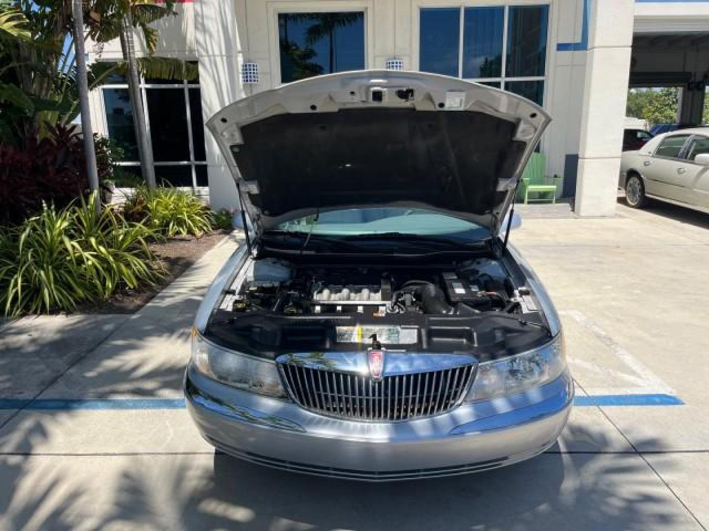 2002 Charcoal Grey Metallic /Light Graphite Lincoln Continental w/Luxury Appearance (1LNHM97VX2Y) with an 4.6L DOHC 32-Valve V8 Intech Engine engine, Automatic transmission, located at 4701 North Dixie Hwy, Pompano Beach, FL, 33064, (954) 422-2889, 26.240938, -80.123474 - OUR WEBPAGE FLORIDACARS1.COM HAS OVER 100 PHOTOS AND FREE CARFAX LINK 2002 LINCOLN CONTINENTAL ROAD READY 4.6L 8 VIN: 1LNHM97VX2Y606824 NO ACCIDENTS 25 MPG SEDAN 4 DR NO RECALLS 4.6L V8 F DOHC 32V POWER LEATHER SEATS GASOLINE POWER SUNROOF FRONT WHEEL DRIVE LOW MILES 58,082 18 SERVICE RECORDS Air Su - Photo#67