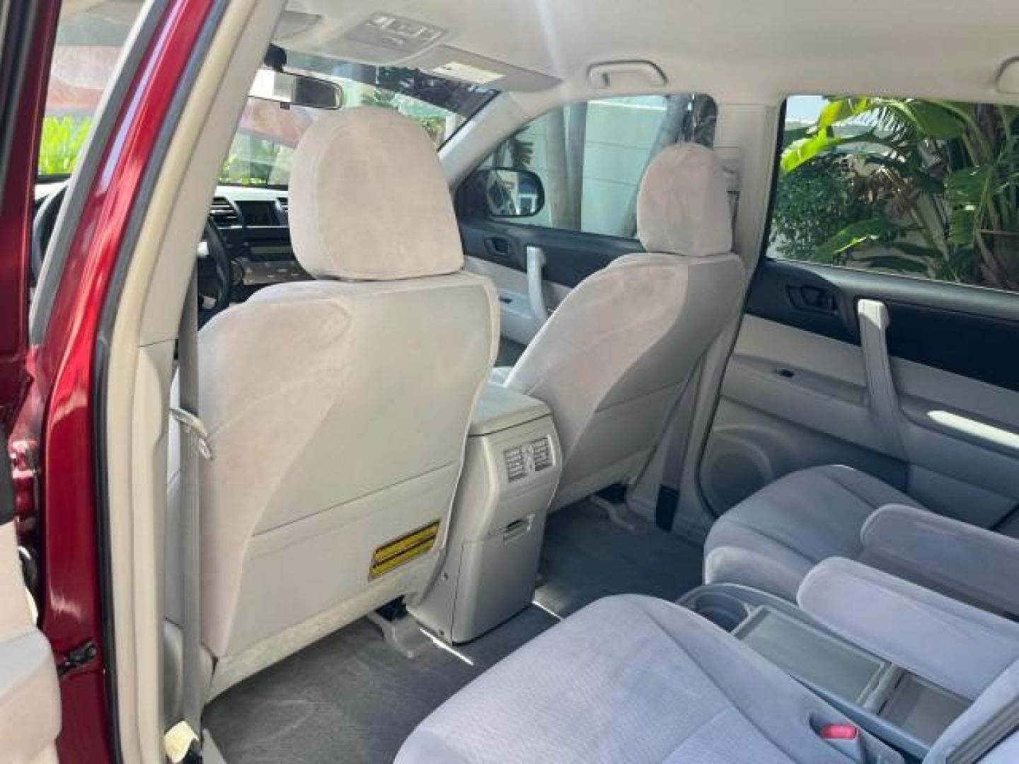 2008 Salsa Red Pearl /Ash Toyota Highlander 1 FL LOW MILES 86,628 (JTEDS41A582) with an 3.5L DOHC 24-Valve VVT-i V6 Engine engine, Automatic transmission, located at 4701 North Dixie Hwy, Pompano Beach, FL, 33064, (954) 422-2889, 26.240938, -80.123474 - OUR WEBPAGE FLORIDACARS1.COM HAS OVER 100 PHOTOS AND FREE CARFAX LINK 2008 TOYOTA HIGHLANDER ROAD READY 3.5L V6 VIN: JTEDS41A582024543 LOW MILES 82,628 4 DOOR WAGON/SPORT UTILITY NO RECALLS 3.5L V6 F DOHC 24V 1 OWNER FLORIDA GASOLINE 27 SERVICE RECORDS FRONT WHEEL DRIVE POWER MIRRORS Active Head Res - Photo#40