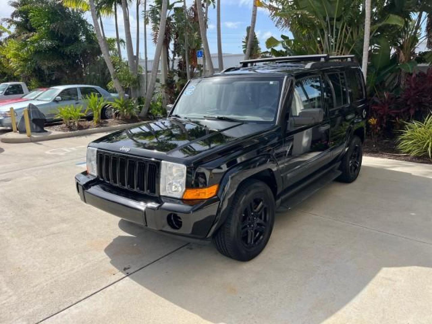 2006 Black /Khaki Jeep Commander 4WD LOW MILES 80,432 (1J8HG48K76C) with an 3.7L V6 Engine engine, Automatic transmission, located at 4701 North Dixie Hwy, Pompano Beach, FL, 33064, (954) 422-2889, 26.240938, -80.123474 - OUR WEBPAGE FLORIDACARS1.COM HAS OVER 100 PHOTOS AND FREE CARFAX LINK 2006 JEEP COMMANDER ROAD READY 3.7L V6 4X4 VIN: 1J8HG48K76C206508 NO ACCIDENTS NO RECALLS 4 DOOR WAGON/SPORT UTILITY 47 SERVICE RECORDS 3.7L V6 F LOW MILES 80,432 GASOLINE POWER SEATS/MIRRORS REAR WHEEL DRIVE W/ 4X4 4X4 BACK UP SE - Photo#3