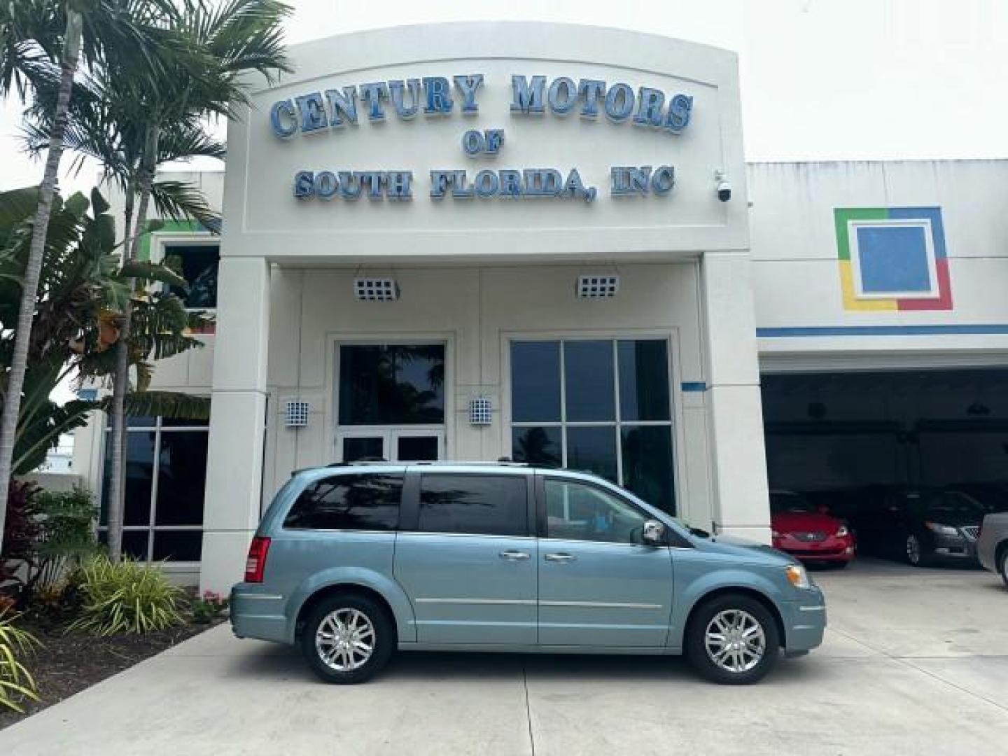 2009 Clearwater Blue Pearl /Medium slate gray/light shale Chrysler Town and Country 1 FL Limited LOW MILES 25,160 (2A8HR64X79R) with an 4.0L SOHC SMPI 24v V6 Engine engine, Automatic transmission, located at 4701 North Dixie Hwy, Pompano Beach, FL, 33064, (954) 422-2889, 26.240938, -80.123474 - OUR WEBPAGE FLORIDACARS1.COM HAS OVER 100 PHOTOS AND FREE CARFAX LINK 2009 CHRYSLER TOWN AND COUNTRY LIMITED ROAD READY 4.0L V6 VIN: 2A8HR64X79R614025 LOW MILES 25,160 VAN POWER SLIDING DOORS 4.0L V6 F SOHC 24V BACK UP CAMERA NAVIGATION GASOLINE LIMITED POWER LEATHER SEATS FRONT WHEEL DRIVE 23 SERVI - Photo#0