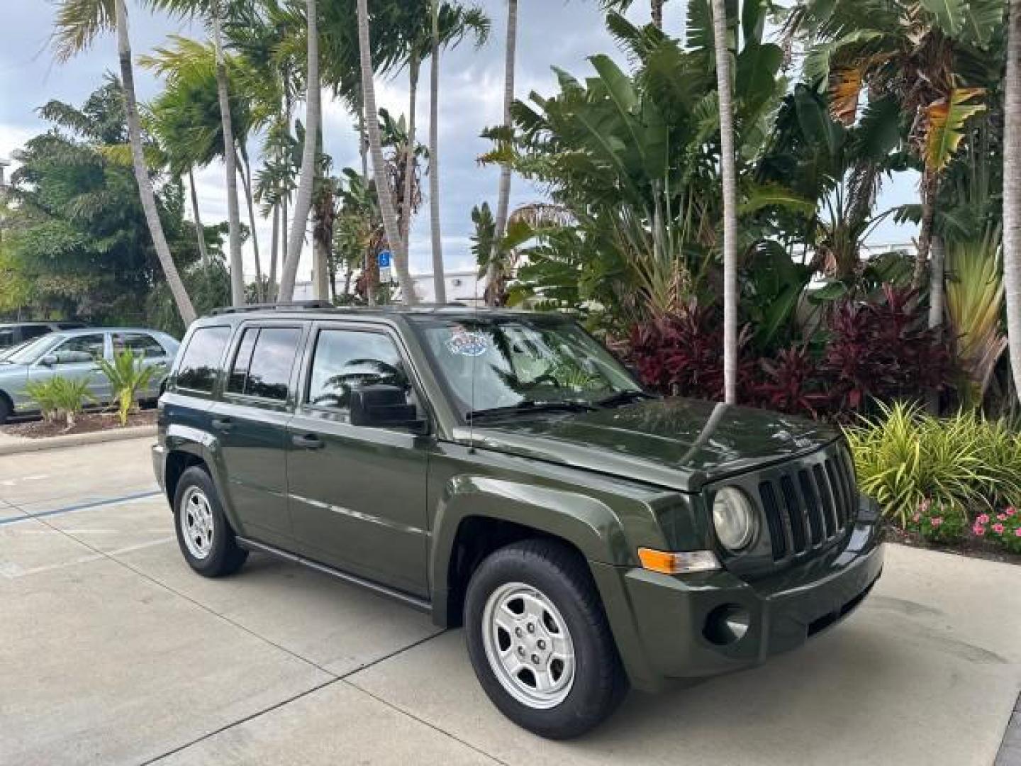 2008 Jeep Green Metallic /Pastel Pebble Beige Jeep Patriot 1 FL Sport LOW MILES 72,642 (1J8FT28W58D) with an 2.4L DOHC 16v I4 Dual VVT Engine engine, Automatic transmission, located at 4701 North Dixie Hwy, Pompano Beach, FL, 33064, (954) 422-2889, 26.240938, -80.123474 - OUR WEBPAGE FLORIDACARS1.COM HAS OVER 100 PHOTOS AND FREE CARFAX LINK 2008 JEEP PATRIOT SPORT ROAD READY 2.4L I4 VIN: 1J8FT28W58D534615 NO RECALLS 4 DOOR WAGON/SPORT UTILITY 1 OWNER FLORIDA 2.4L I4 F DOHC 16V LOW MILES 72,642 GASOLINE 28 SERVICE RECORDS FRONT WHEEL DRIVE NON SMOKERS THIS IS THE ONE - Photo#36