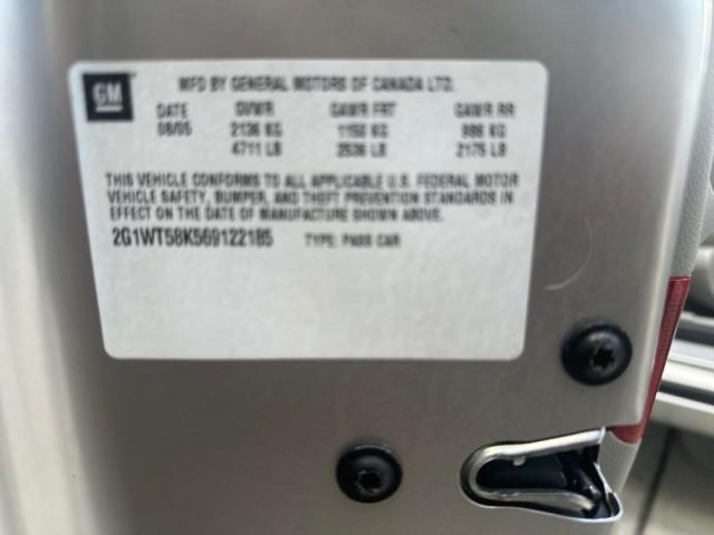 2006 Silverstone Metallic /Gray Chevrolet Impala 1 FL LOW MILES 65,,044 LT 3.5L (2G1WT58K569) with an 3.5L 3500 V6 SFI Flex-Fuel Engine engine, Automatic transmission, located at 4701 North Dixie Hwy, Pompano Beach, FL, 33064, (954) 422-2889, 26.240938, -80.123474 - OUR WEBPAGE FLORIDACARS1.COM HAS OVER 85 PHOTOS AND FREE CARFAX LINK 2006 CHEVROLET IMPALA LT NO RECALLS VIN: 2G1WT58K569122185 2 G 1 W T 5 8 K 5 6 9 1 2 2 1 8 5 SEDAN 4 DR 3.5L V6 F FLEX FUEL FRONT WHEEL DRIVE THIS IS ONE OF THE NICEST CHEVY WE HAVE EVER LISTED RETIREE FLORIDA TITLE THIS IS THE LOW - Photo#16