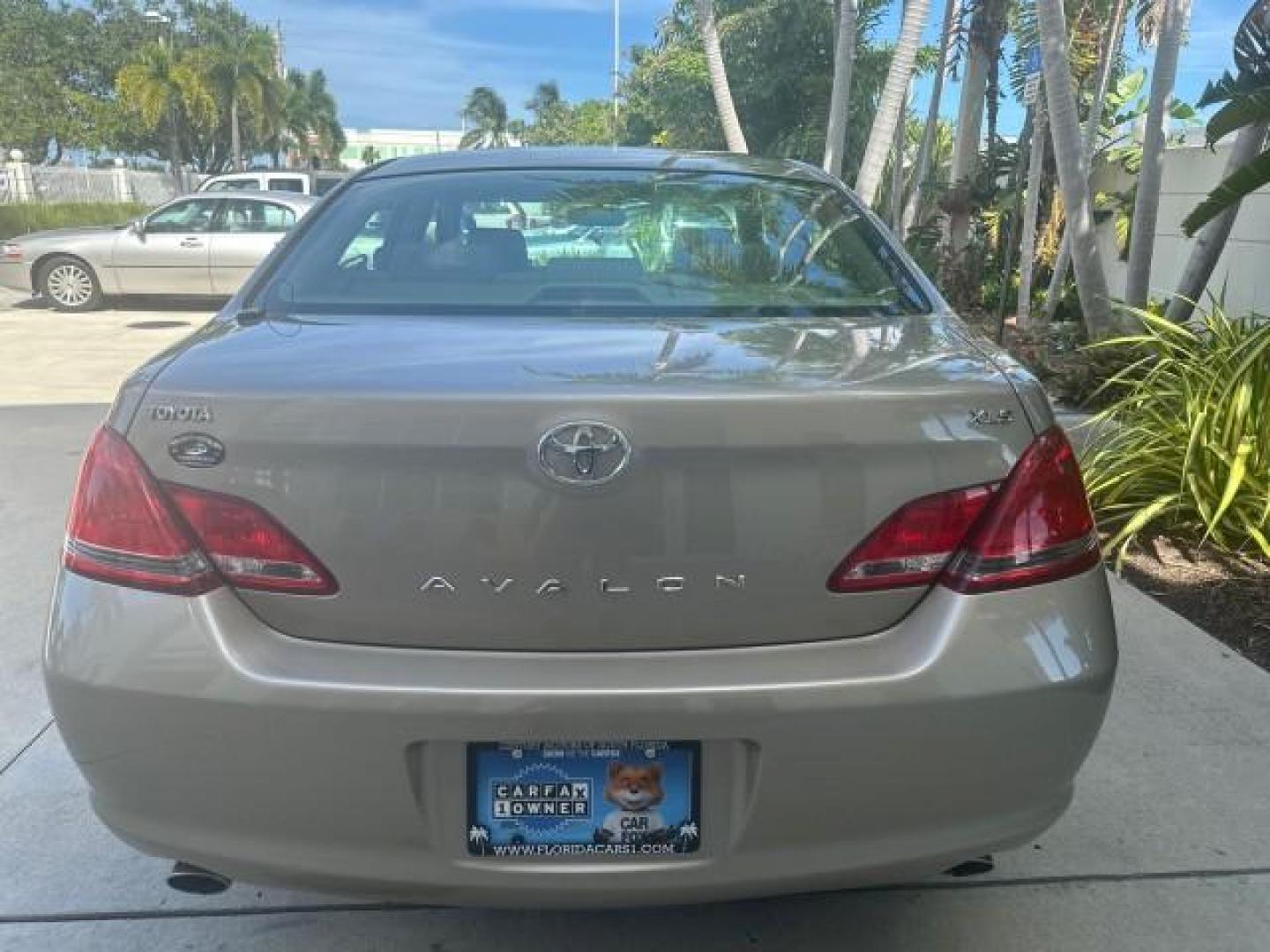 2005 Desert Sand Mica /Ivory Toyota Avalon 1 OWNER XLS LOW MILES 63,401 (4T1BK36B35U) with an 3.5L 24-Valve EFI DOHC V6 Engine engine, Automatic transmission, located at 4701 North Dixie Hwy, Pompano Beach, FL, 33064, (954) 422-2889, 26.240938, -80.123474 - OUR WEBPAGE FLORIDACARS1.COM HAS OVER 100 PHOTOS AND FREE CARFAX LINK 2005 TOYOTA AVALON XL NO RECALLS VIN: 4T1BK36B35U021398 4 T 1 B K 3 6 B 3 5 U 0 2 1 3 9 8 SEDAN 4 DR 3.5L V6 F DOHC 24V 31 MPH GASOLINE FRONT WHEEL DRIVE THIS IS ONE OF THE NICEST AVALON S WE HAVE EVER LISTED RETIREE NORTH CAROLIN - Photo#36