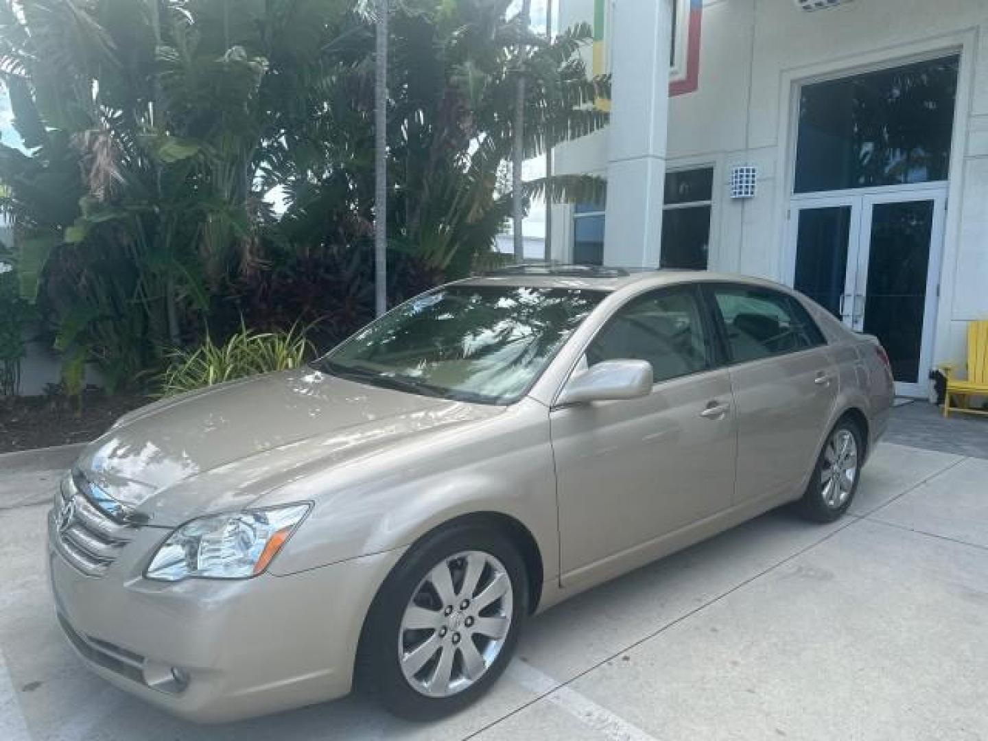 2005 Desert Sand Mica /Ivory Toyota Avalon 1 OWNER XLS LOW MILES 63,401 (4T1BK36B35U) with an 3.5L 24-Valve EFI DOHC V6 Engine engine, Automatic transmission, located at 4701 North Dixie Hwy, Pompano Beach, FL, 33064, (954) 422-2889, 26.240938, -80.123474 - OUR WEBPAGE FLORIDACARS1.COM HAS OVER 100 PHOTOS AND FREE CARFAX LINK 2005 TOYOTA AVALON XL NO RECALLS VIN: 4T1BK36B35U021398 4 T 1 B K 3 6 B 3 5 U 0 2 1 3 9 8 SEDAN 4 DR 3.5L V6 F DOHC 24V 31 MPH GASOLINE FRONT WHEEL DRIVE THIS IS ONE OF THE NICEST AVALON S WE HAVE EVER LISTED RETIREE NORTH CAROLIN - Photo#3