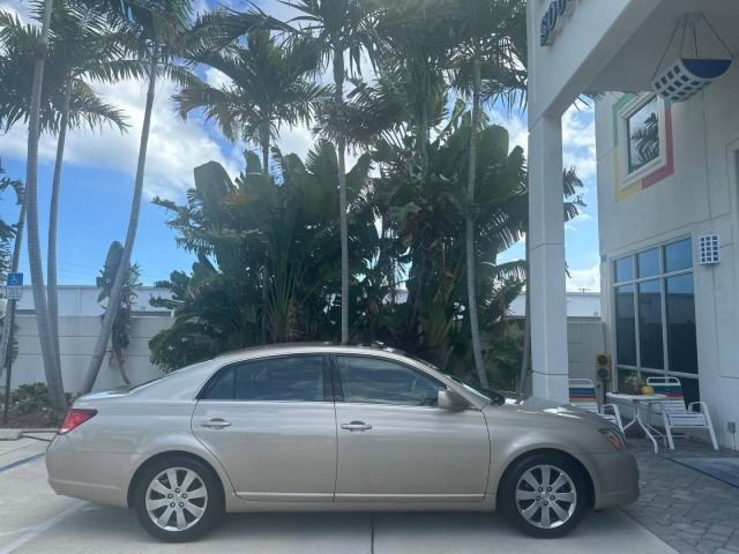 2005 Desert Sand Mica /Ivory Toyota Avalon 1 OWNER XLS LOW MILES 63,401 (4T1BK36B35U) with an 3.5L 24-Valve EFI DOHC V6 Engine engine, Automatic transmission, located at 4701 North Dixie Hwy, Pompano Beach, FL, 33064, (954) 422-2889, 26.240938, -80.123474 - OUR WEBPAGE FLORIDACARS1.COM HAS OVER 100 PHOTOS AND FREE CARFAX LINK 2005 TOYOTA AVALON XL NO RECALLS VIN: 4T1BK36B35U021398 4 T 1 B K 3 6 B 3 5 U 0 2 1 3 9 8 SEDAN 4 DR 3.5L V6 F DOHC 24V 31 MPH GASOLINE FRONT WHEEL DRIVE THIS IS ONE OF THE NICEST AVALON S WE HAVE EVER LISTED RETIREE NORTH CAROLIN - Photo#6