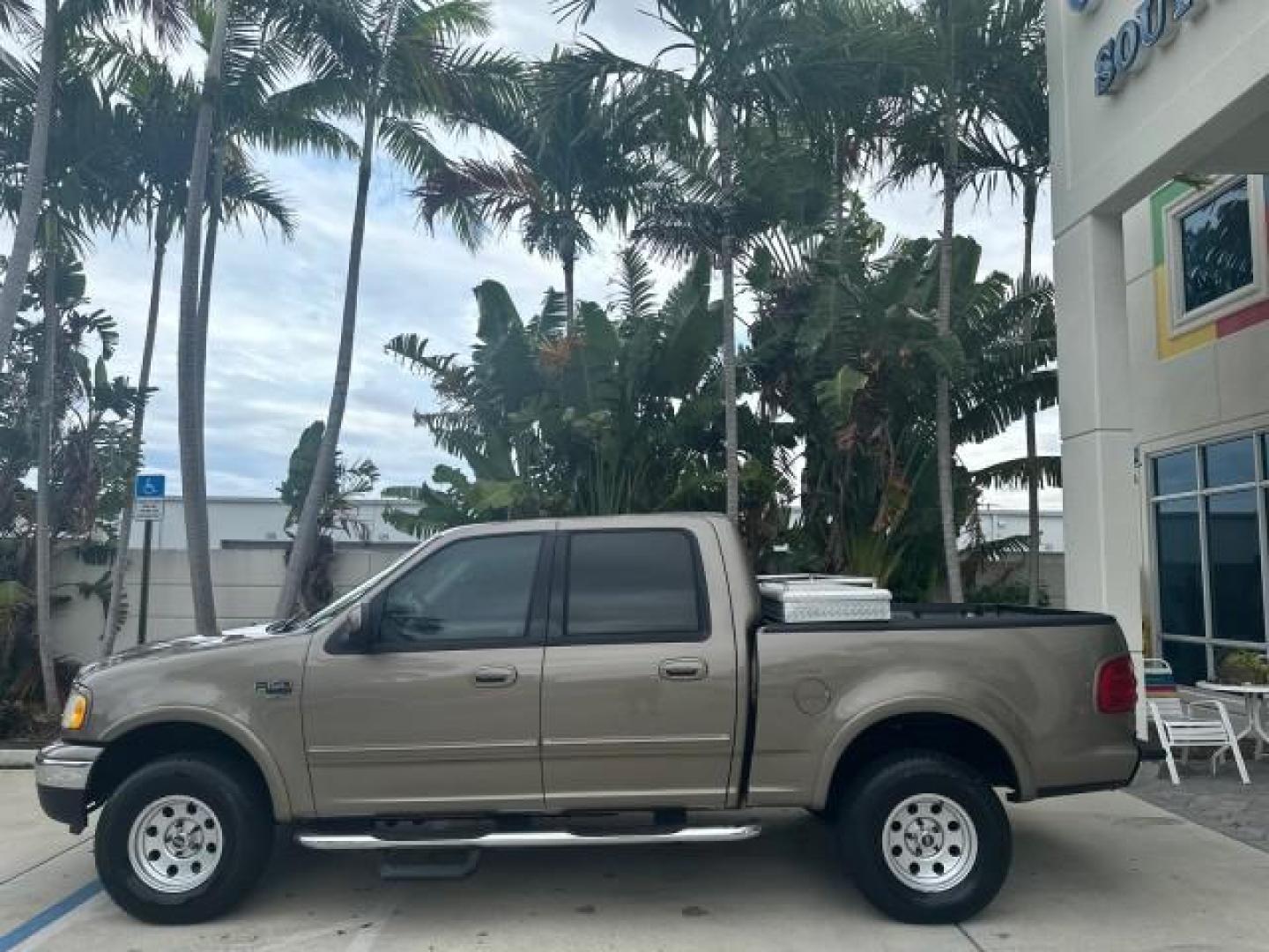 2002 Arizona Beige Metallic /Medium Parchment Ford F-150 XLT 4WD LOW MILES 73216 (1FTRW08L82K) with an 5.4L SEFI OHC V8 Triton Engine engine, Automatic transmission, located at 4701 North Dixie Hwy, Pompano Beach, FL, 33064, (954) 422-2889, 26.240938, -80.123474 - OUR WEBPAGE FLORIDACARS1.COM HAS OVER 100 PHOTOS AND FREE CARFAX LINK 2002 FORD F-150 XLT CREW CAB $ 33,320 NEW NO RECALLS VIN: 1FTRW08L82KD62296 1 F T R W 0 8 L 8 2 K D 6 2 2 9 6 CREW PICKUP 5.4L V8 F SOHC 16V GASOLINE REAR WHEEL DRIVE W/ 4X4 Top Features 4WD/AWD Running Boards Alloy Wheels Tow Hit - Photo#37