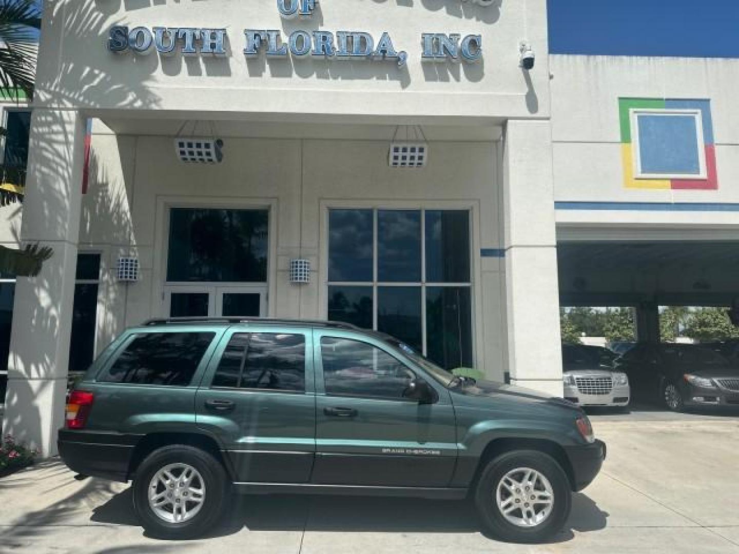 2002 Onyx Green Pearl /Sandstone Jeep Grand Cherokee 4w4 Laredo LOW MILES 87,762 (1J4GW48S42C) with an 4.0L SMFI I6 Power Tech Engine engine, Automatic transmission, located at 4701 North Dixie Hwy, Pompano Beach, FL, 33064, (954) 422-2889, 26.240938, -80.123474 - OUR WEBPAGE FLORIDACARS1.COM HAS OVER 100 PHOTOS AND FREE CARFAX LINK 2002 JEEP GRAND CHEROKEE LAREDO ROAD READY 4.0L V6 VIN: 1J4GW48S42C308150 NO ACCIDENTS 4 DOOR WAGON/SPORT UTILITY NO RECALLS 4X4 4.0L I6 F TOW PKG LOW MILES 87,762 GASOLINE POWER SEATS/MIRRORS REAR WHEEL DRIVE W/ 4X4 30 SERVICE RE - Photo#33