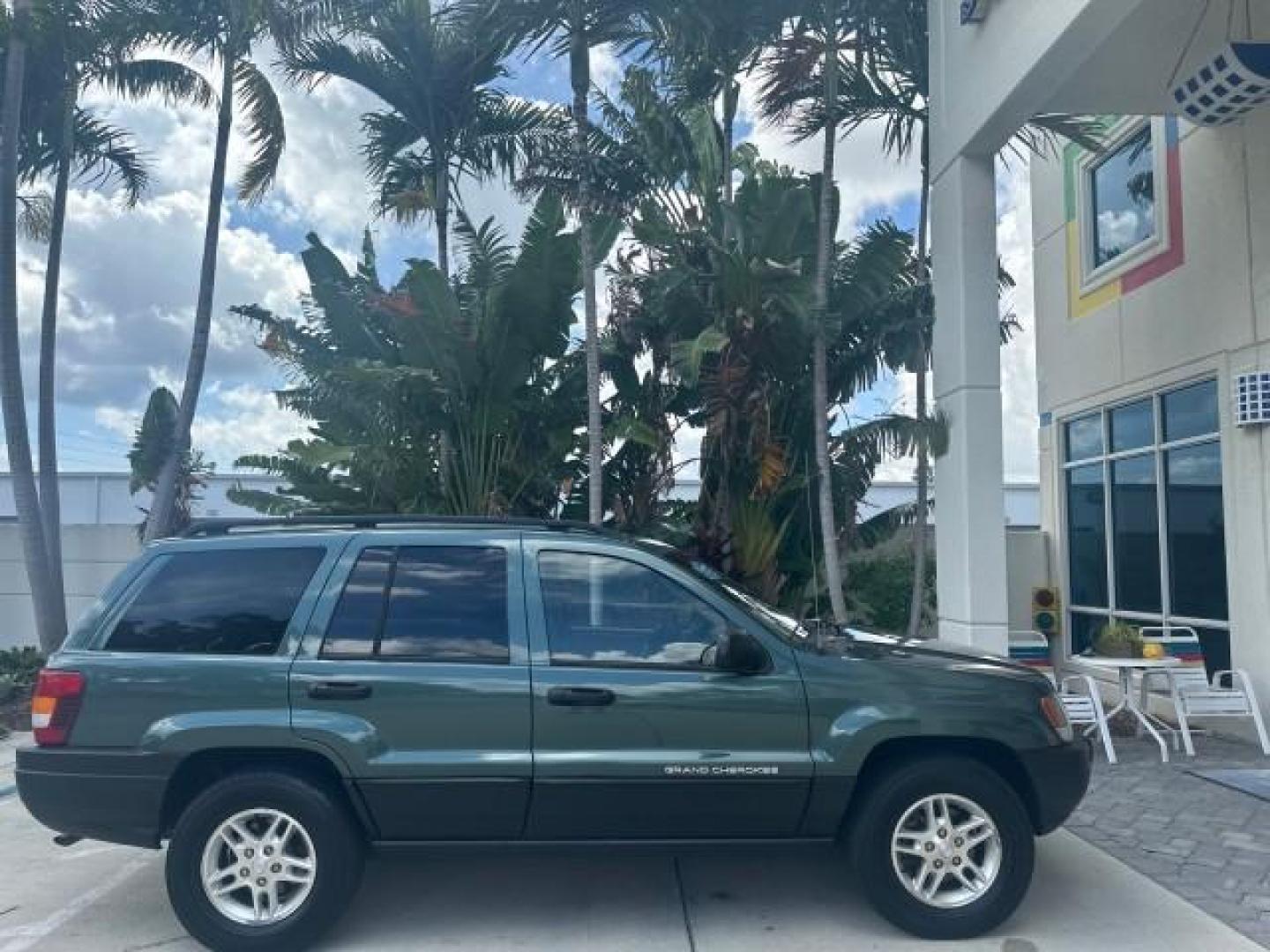 2002 Onyx Green Pearl /Sandstone Jeep Grand Cherokee 4w4 Laredo LOW MILES 87,762 (1J4GW48S42C) with an 4.0L SMFI I6 Power Tech Engine engine, Automatic transmission, located at 4701 North Dixie Hwy, Pompano Beach, FL, 33064, (954) 422-2889, 26.240938, -80.123474 - OUR WEBPAGE FLORIDACARS1.COM HAS OVER 100 PHOTOS AND FREE CARFAX LINK 2002 JEEP GRAND CHEROKEE LAREDO ROAD READY 4.0L V6 VIN: 1J4GW48S42C308150 NO ACCIDENTS 4 DOOR WAGON/SPORT UTILITY NO RECALLS 4X4 4.0L I6 F TOW PKG LOW MILES 87,762 GASOLINE POWER SEATS/MIRRORS REAR WHEEL DRIVE W/ 4X4 30 SERVICE RE - Photo#48