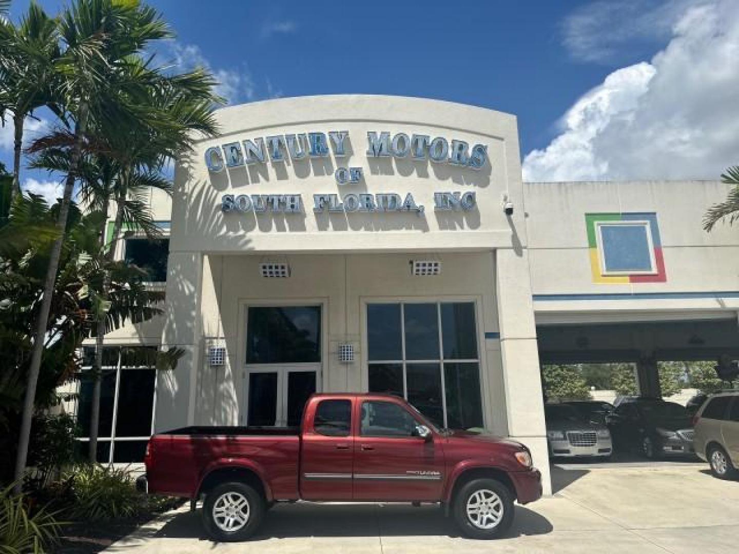 2006 Salsa Red Pearl /Taupe Toyota Tundra SR5 4WD 4 DR LOW MILES 36,414 (5TBBT44176S) with an 4.7L DOHC SEFI 32-Valve i-Force V8 Engine engine, Automatic transmission, located at 4701 North Dixie Hwy, Pompano Beach, FL, 33064, (954) 422-2889, 26.240938, -80.123474 - OUR WEBPAGE FLORIDACARS1.COM HAS OVER 100 PHOTOS AND FREE CARFAX LINK 2006 TOYOTA TUNDRA SR5 NO RECALLS VIN: 5TBBT44176S475847 5 T B B T 4 4 1 7 6 S 4 7 5 8 4 7 4 DOOR EXTENDED CAB PICKUP 4.7L V8 F DOHC 32V THE BEST ENGINE YOU WILL GO 300 ,000 MILES PLUS THE NEW ONES THE LAST 2 YEARS ENGINES BLOW UP - Photo#0