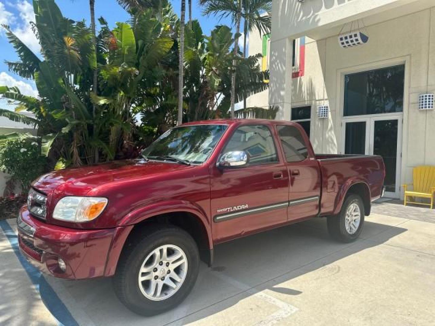 2006 Salsa Red Pearl /Taupe Toyota Tundra SR5 4WD 4 DR LOW MILES 36,414 (5TBBT44176S) with an 4.7L DOHC SEFI 32-Valve i-Force V8 Engine engine, Automatic transmission, located at 4701 North Dixie Hwy, Pompano Beach, FL, 33064, (954) 422-2889, 26.240938, -80.123474 - OUR WEBPAGE FLORIDACARS1.COM HAS OVER 100 PHOTOS AND FREE CARFAX LINK 2006 TOYOTA TUNDRA SR5 NO RECALLS VIN: 5TBBT44176S475847 5 T B B T 4 4 1 7 6 S 4 7 5 8 4 7 4 DOOR EXTENDED CAB PICKUP 4.7L V8 F DOHC 32V THE BEST ENGINE YOU WILL GO 300 ,000 MILES PLUS THE NEW ONES THE LAST 2 YEARS ENGINES BLOW UP - Photo#1