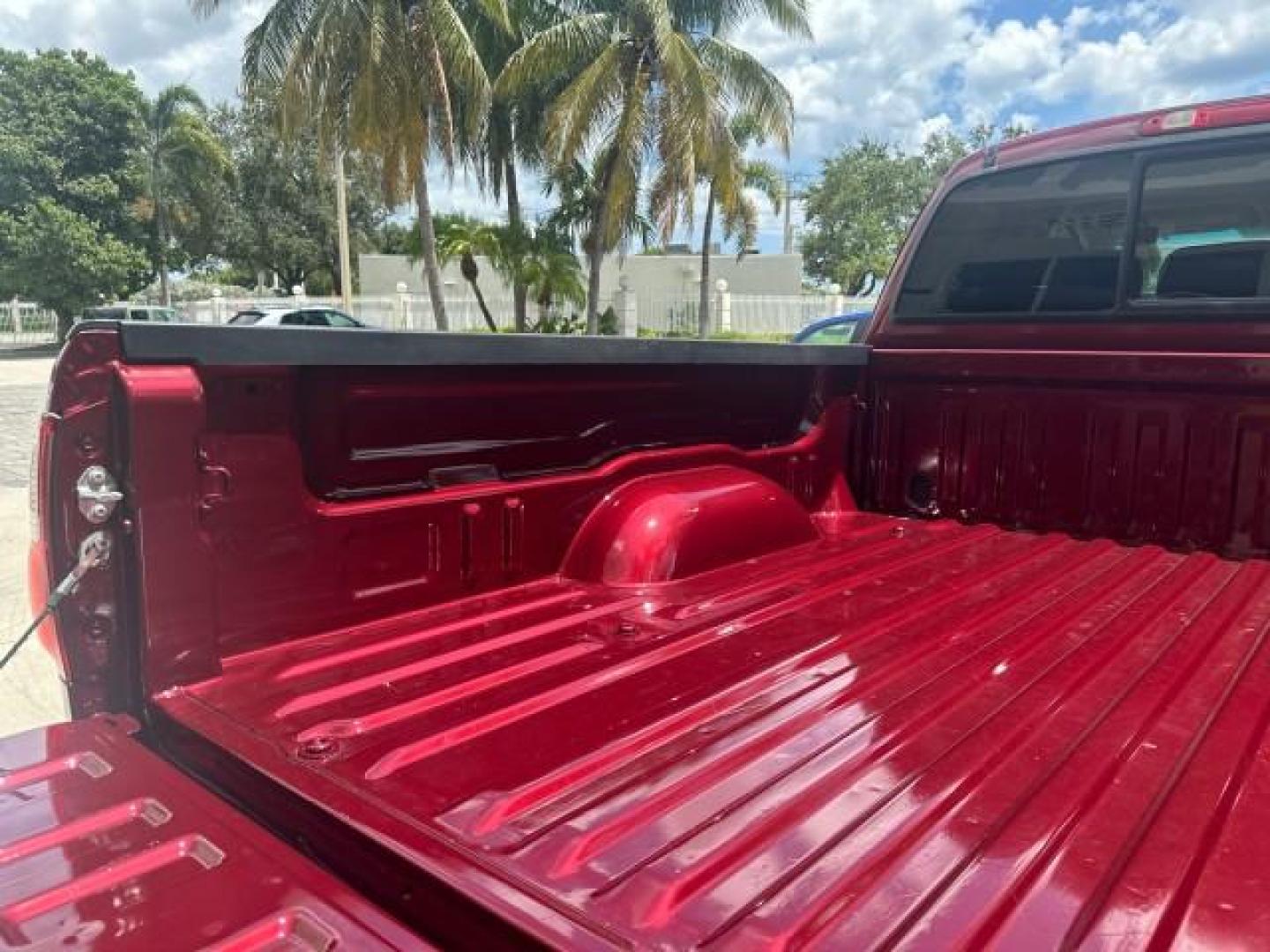 2006 Salsa Red Pearl /Taupe Toyota Tundra SR5 4WD 4 DR LOW MILES 36,414 (5TBBT44176S) with an 4.7L DOHC SEFI 32-Valve i-Force V8 Engine engine, Automatic transmission, located at 4701 North Dixie Hwy, Pompano Beach, FL, 33064, (954) 422-2889, 26.240938, -80.123474 - OUR WEBPAGE FLORIDACARS1.COM HAS OVER 100 PHOTOS AND FREE CARFAX LINK 2006 TOYOTA TUNDRA SR5 NO RECALLS VIN: 5TBBT44176S475847 5 T B B T 4 4 1 7 6 S 4 7 5 8 4 7 4 DOOR EXTENDED CAB PICKUP 4.7L V8 F DOHC 32V THE BEST ENGINE YOU WILL GO 300 ,000 MILES PLUS THE NEW ONES THE LAST 2 YEARS ENGINES BLOW UP - Photo#48