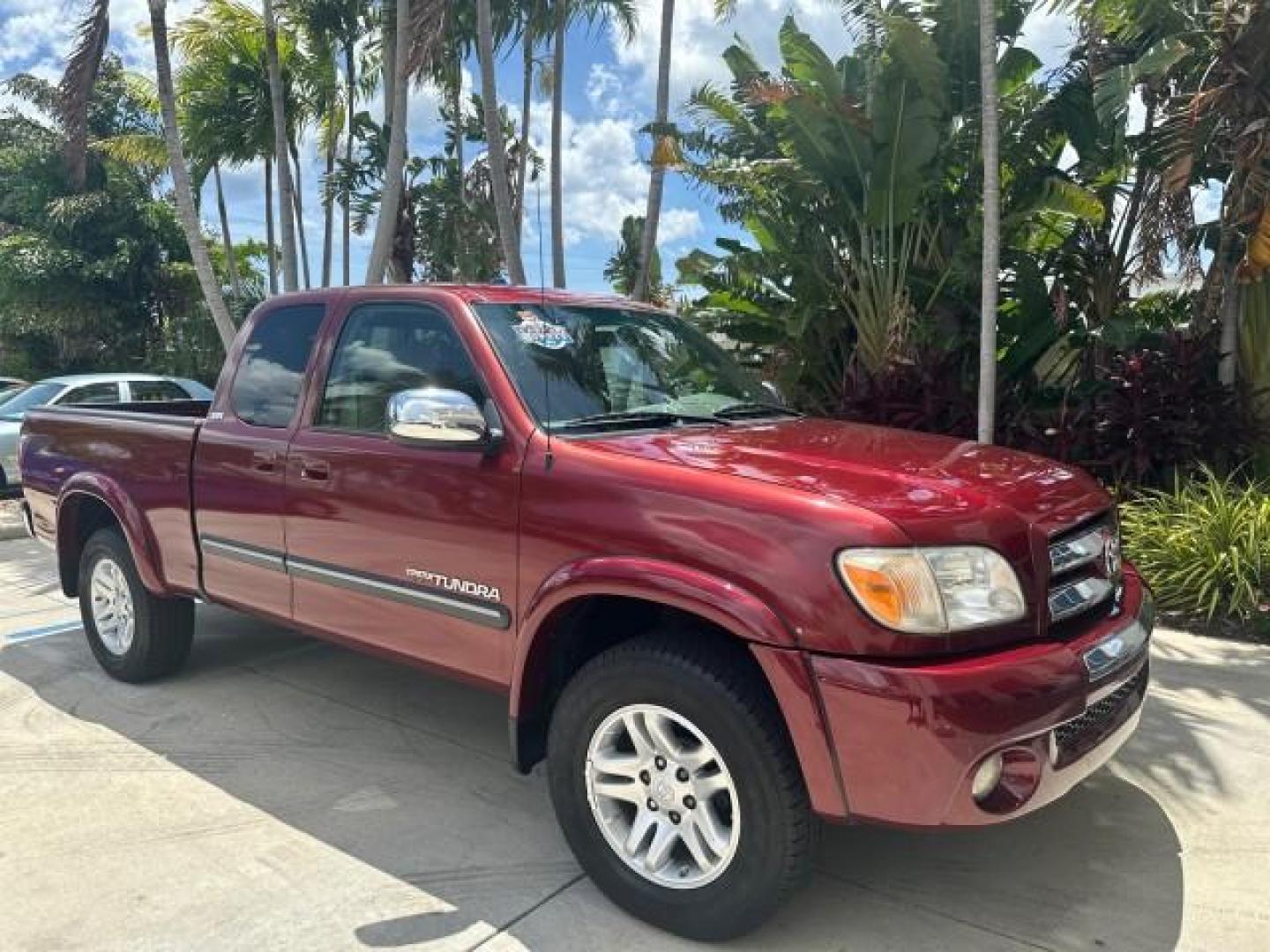 2006 Salsa Red Pearl /Taupe Toyota Tundra SR5 4WD 4 DR LOW MILES 36,414 (5TBBT44176S) with an 4.7L DOHC SEFI 32-Valve i-Force V8 Engine engine, Automatic transmission, located at 4701 North Dixie Hwy, Pompano Beach, FL, 33064, (954) 422-2889, 26.240938, -80.123474 - OUR WEBPAGE FLORIDACARS1.COM HAS OVER 100 PHOTOS AND FREE CARFAX LINK 2006 TOYOTA TUNDRA SR5 NO RECALLS VIN: 5TBBT44176S475847 5 T B B T 4 4 1 7 6 S 4 7 5 8 4 7 4 DOOR EXTENDED CAB PICKUP 4.7L V8 F DOHC 32V THE BEST ENGINE YOU WILL GO 300 ,000 MILES PLUS THE NEW ONES THE LAST 2 YEARS ENGINES BLOW UP - Photo#54