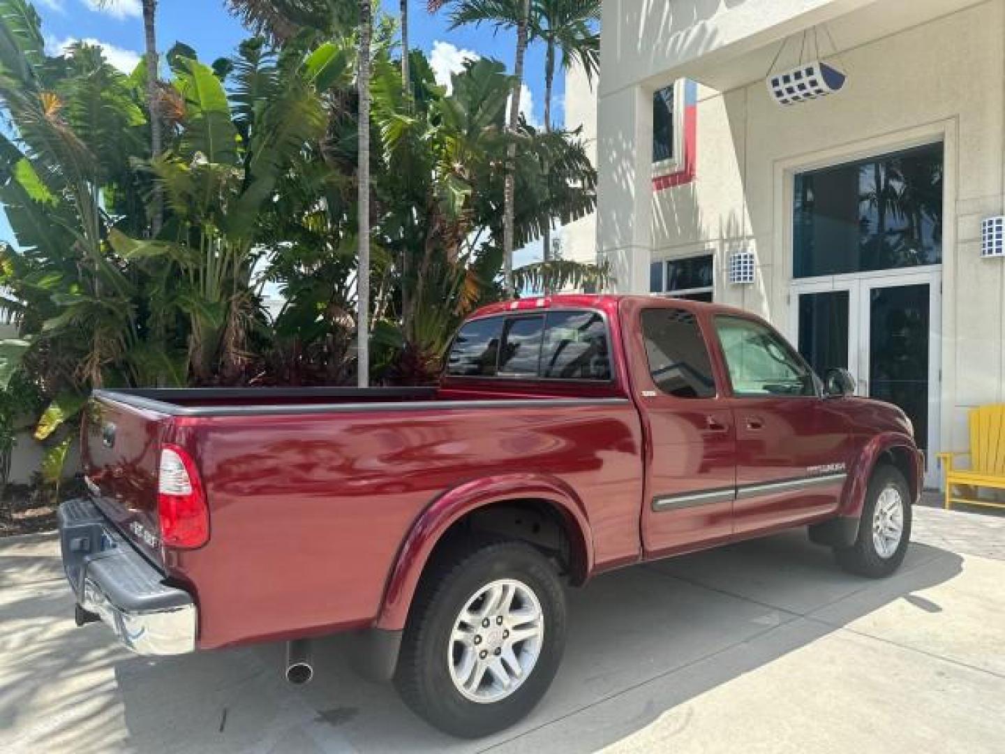 2006 Salsa Red Pearl /Taupe Toyota Tundra SR5 4WD 4 DR LOW MILES 36,414 (5TBBT44176S) with an 4.7L DOHC SEFI 32-Valve i-Force V8 Engine engine, Automatic transmission, located at 4701 North Dixie Hwy, Pompano Beach, FL, 33064, (954) 422-2889, 26.240938, -80.123474 - OUR WEBPAGE FLORIDACARS1.COM HAS OVER 100 PHOTOS AND FREE CARFAX LINK 2006 TOYOTA TUNDRA SR5 NO RECALLS VIN: 5TBBT44176S475847 5 T B B T 4 4 1 7 6 S 4 7 5 8 4 7 4 DOOR EXTENDED CAB PICKUP 4.7L V8 F DOHC 32V THE BEST ENGINE YOU WILL GO 300 ,000 MILES PLUS THE NEW ONES THE LAST 2 YEARS ENGINES BLOW UP - Photo#5