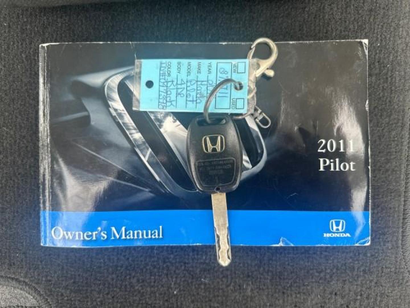 2011 Crystal Black Pearl /Gray Honda Pilot Touring 1 OWNER FL LOW MILES 37,711 (5FNYF3H9XBB) with an 3.5L SOHC MPFI 24-Valve i-VTEC V6 Engine engine, Automatic transmission, located at 4701 North Dixie Hwy, Pompano Beach, FL, 33064, (954) 422-2889, 26.240938, -80.123474 - OUR WEBPAGE FLORIDACARS1.COM HAS OVER 100 PHOTOS AND FREE CARFAX LINK 2011 HONDA PILOT TOURING VIN: 5FNYF3H9XBB047398 5 F N Y F 3 H 9 X B B 0 4 7 3 9 8 4 DOOR WAGON/SPORT UTILITY 3.5L V6 F SOHC 24V GASOLINE FRONT WHEEL DRIVE FLORIDA OWNER 3 ROW SEATS Alloy Wheels Anti-Theft System Automatic Climate - Photo#23