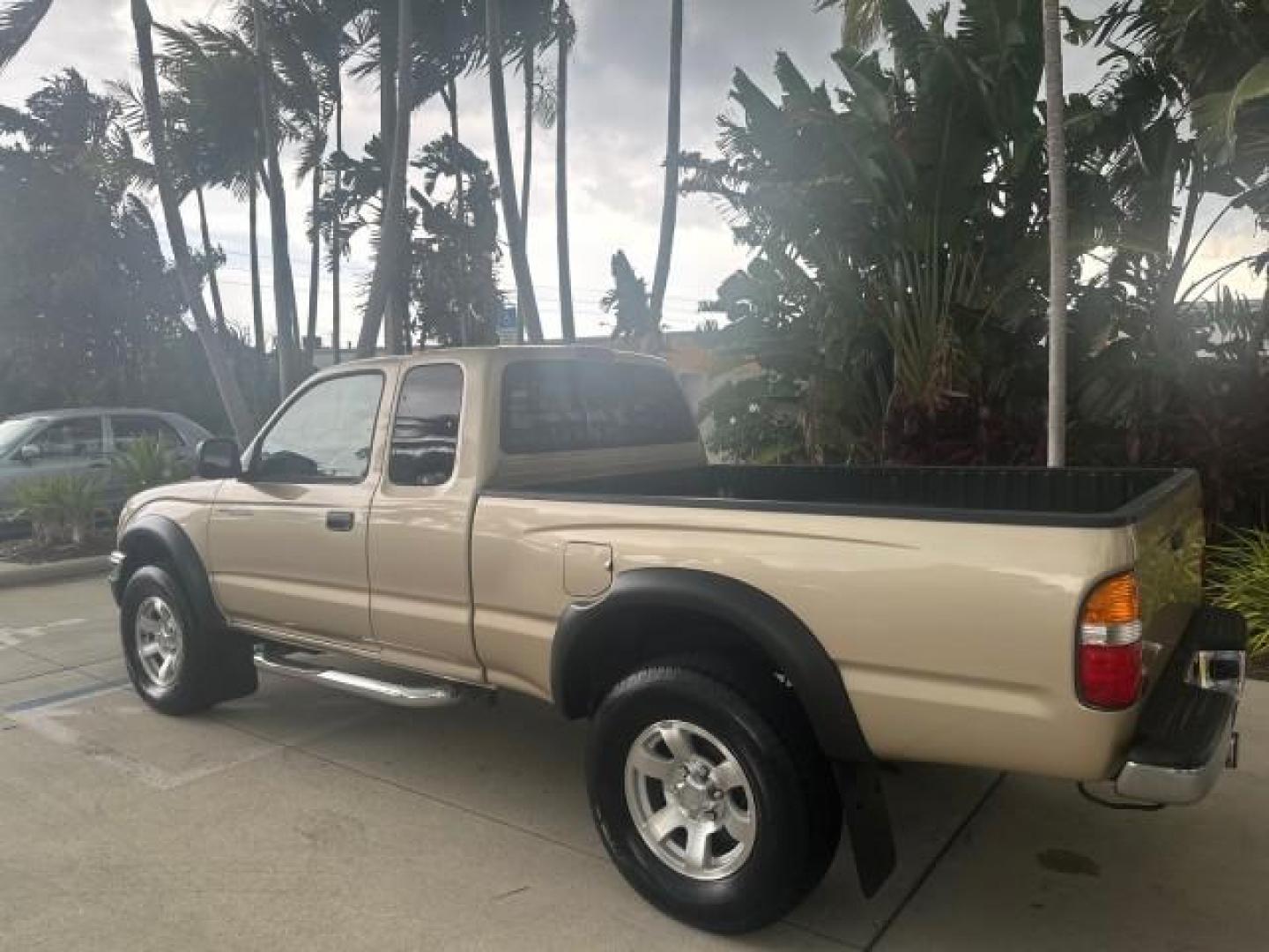 2003 Mystic Gold Metallic /Oak Toyota Tacoma PreRunner FL LOW MILES 46.375 (5TESN92NX3Z) with an 3.4L DOHC EFI 24-Valve V6 Engine engine, Automatic transmission, located at 4701 North Dixie Hwy, Pompano Beach, FL, 33064, (954) 422-2889, 26.240938, -80.123474 - OUR WEBPAGE FLORIDACARS1.COM HAS OVER 100 PHOTOS AND FREE CARFAX LINK 2003 TOYOTA TACOMA PRERUNNER V6 HARD TO FIND THIS ONE IS THE ONE VIN: 5TESN92NX3Z184813 5 T E S N 9 2 N X 3 Z 1 8 4 8 1 3 CLUB CAB PICKUP 3.4L V6 F DOHC 24V GASOLINE REAR WHEEL DRIVE NO RECALLS CARFAX 19 SERVICE RECORDS NO ACCIDEN - Photo#36