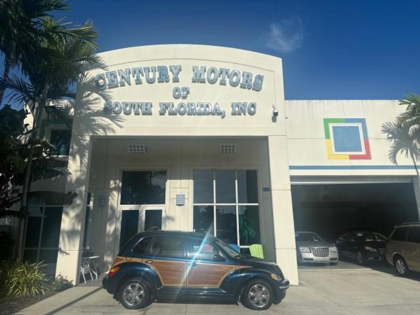 2003 Electric Blue Pearl /Taupe/Pearl Beige Chrysler PT Cruiser Limited WOODY LOW MILES 41,863 (3C8FY68B13T) with an 2.4L DOHC SMPI 16-Valve I4 Engine engine, Automatic transmission, located at 4701 North Dixie Hwy, Pompano Beach, FL, 33064, (954) 422-2889, 26.240938, -80.123474 - OUR WEBPAGE FLORIDACARS1.COM HAS OVER 100 PHOTOS AND FREE CARFAX LINK 2003 CHRYSLER PT CRUISER LIMITED EDITION WOODY EDITION VIN: 3C8FY68B13T591246 3 C 8 F Y 6 8 B 1 3 T 5 9 1 2 4 6 2.4L I4 F DOHC 16V GASOLINE 29 MPG FRONT WHEEL DRIVE NO RECALLS Top Features Alloy Wheels Leather and Suede Seats Su - Photo#0