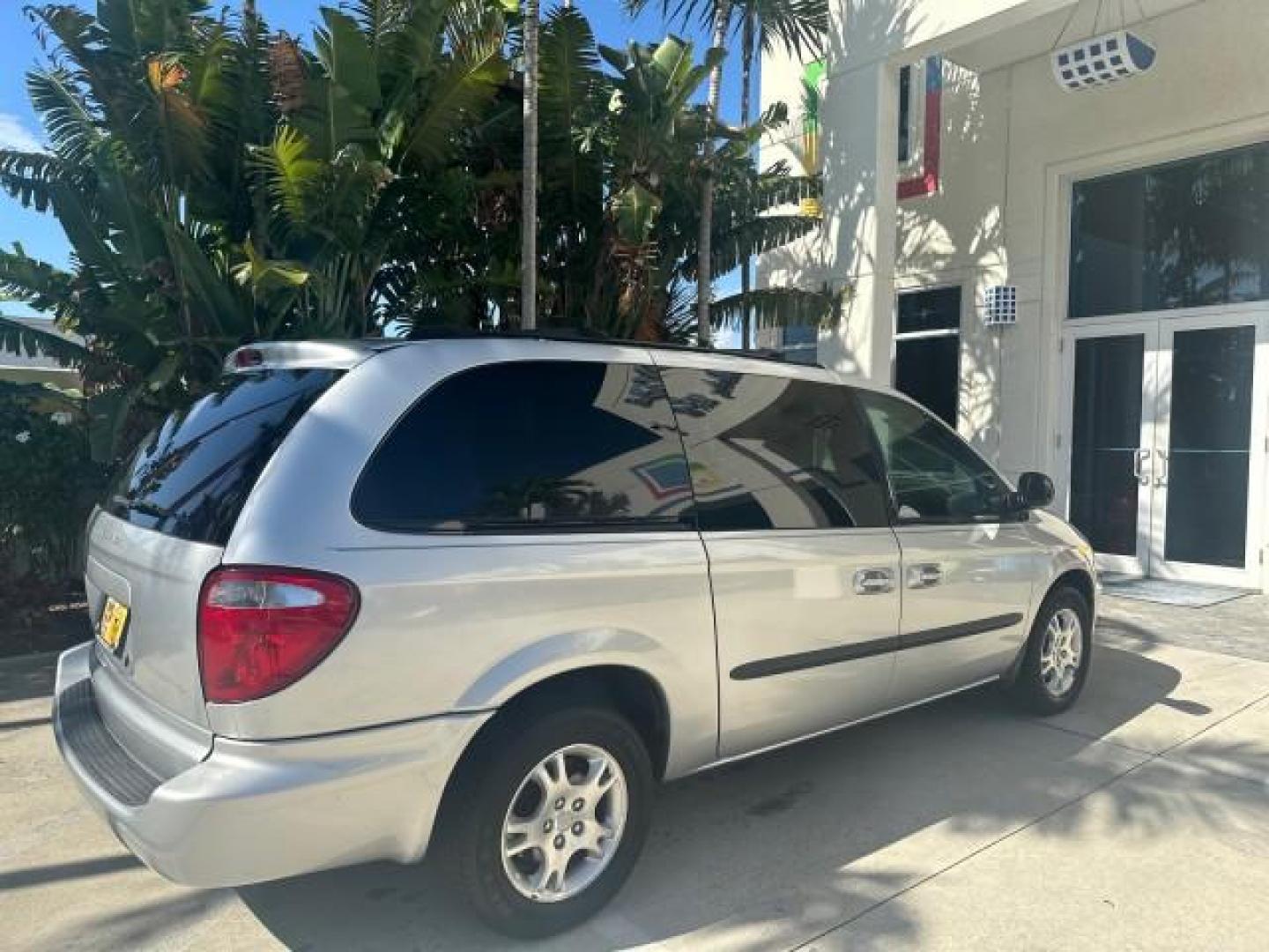 2003 Bright Silver Metallic /Taupe Dodge Caravan EX 1 OWNER FL LOW MILES 58,965 (2D4GP74L93R) with an 3.8L SMPI V6 Engine engine, Automatic transmission, located at 4701 North Dixie Hwy, Pompano Beach, FL, 33064, (954) 422-2889, 26.240938, -80.123474 - OUR WEBPAGE FLORIDACARS1.COM HAS OVER 100 PHOTOS AND FREE CARFAX LINK 2003 DODGE GRAND CARAVAN EX NO RECALLS VIN: 2D4GP74L93R244217 2 D 4 G P 7 4 L 9 3 R 2 4 4 2 1 7 VAN 3.8L V6 F OHV 12V GASOLINE FRONT WHEEL DRIVE NO RECALLS Top Features Alloy Wheels Quad Seats Cloth Seats Rear Air Conditioning Pow - Photo#31