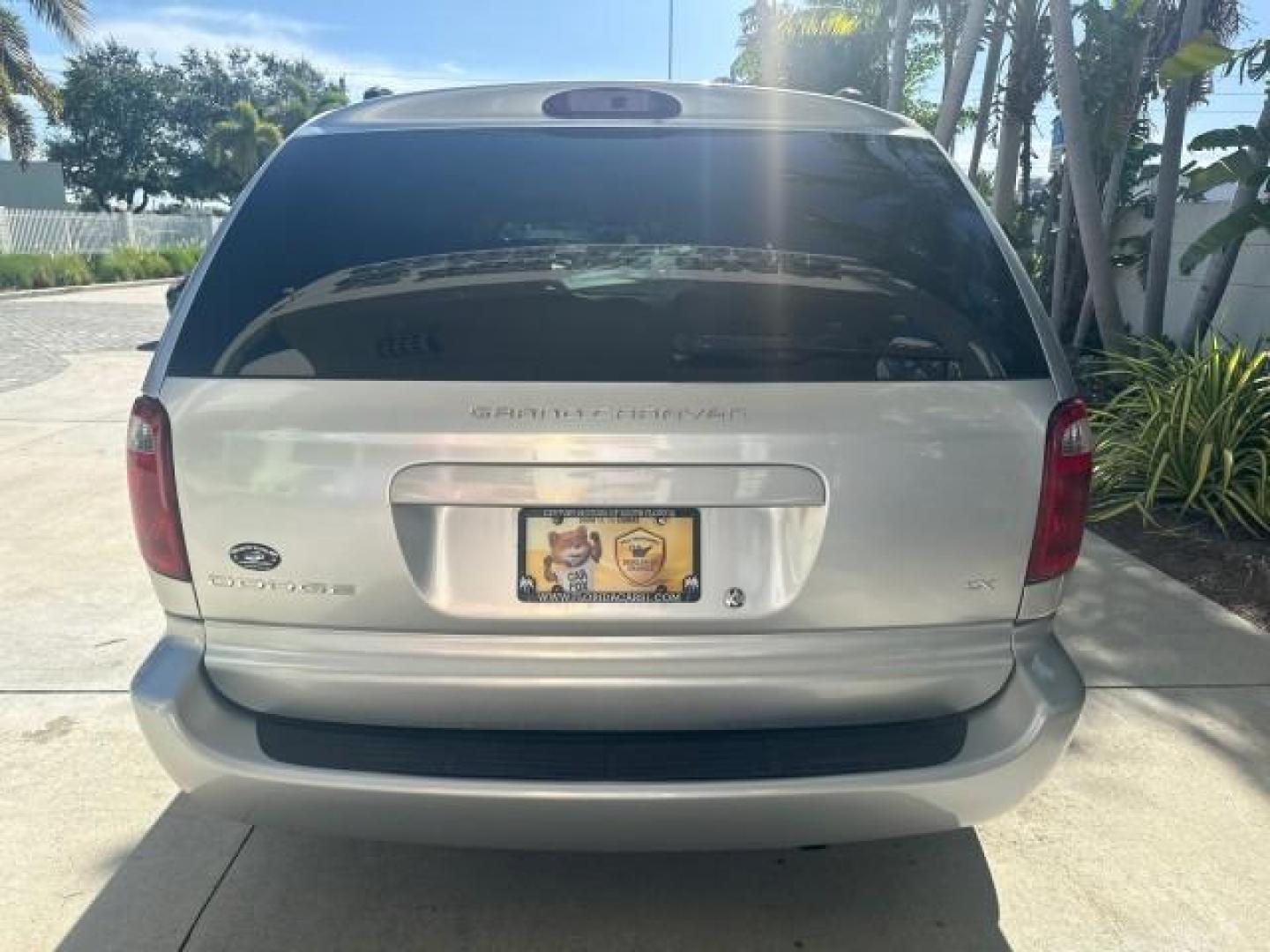 2003 Bright Silver Metallic /Taupe Dodge Caravan EX 1 OWNER FL LOW MILES 58,965 (2D4GP74L93R) with an 3.8L SMPI V6 Engine engine, Automatic transmission, located at 4701 North Dixie Hwy, Pompano Beach, FL, 33064, (954) 422-2889, 26.240938, -80.123474 - OUR WEBPAGE FLORIDACARS1.COM HAS OVER 100 PHOTOS AND FREE CARFAX LINK 2003 DODGE GRAND CARAVAN EX NO RECALLS VIN: 2D4GP74L93R244217 2 D 4 G P 7 4 L 9 3 R 2 4 4 2 1 7 VAN 3.8L V6 F OHV 12V GASOLINE FRONT WHEEL DRIVE NO RECALLS Top Features Alloy Wheels Quad Seats Cloth Seats Rear Air Conditioning Pow - Photo#3