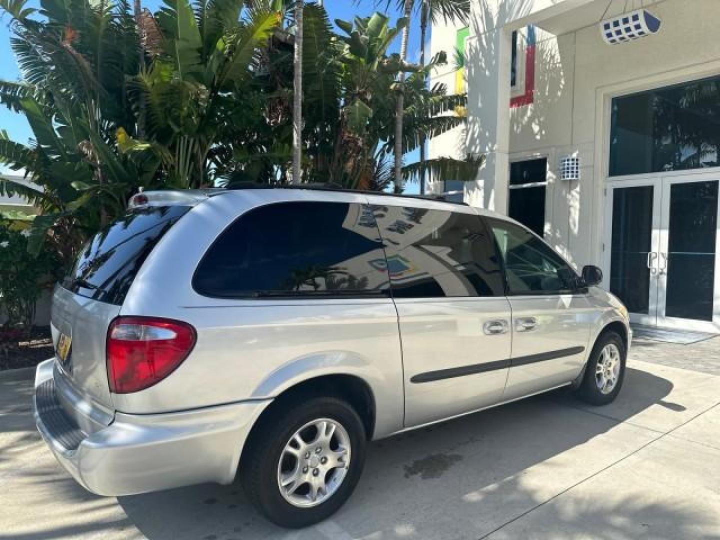 2003 Bright Silver Metallic /Taupe Dodge Caravan EX 1 OWNER FL LOW MILES 58,965 (2D4GP74L93R) with an 3.8L SMPI V6 Engine engine, Automatic transmission, located at 4701 North Dixie Hwy, Pompano Beach, FL, 33064, (954) 422-2889, 26.240938, -80.123474 - OUR WEBPAGE FLORIDACARS1.COM HAS OVER 100 PHOTOS AND FREE CARFAX LINK 2003 DODGE GRAND CARAVAN EX NO RECALLS VIN: 2D4GP74L93R244217 2 D 4 G P 7 4 L 9 3 R 2 4 4 2 1 7 VAN 3.8L V6 F OHV 12V GASOLINE FRONT WHEEL DRIVE NO RECALLS Top Features Alloy Wheels Quad Seats Cloth Seats Rear Air Conditioning Pow - Photo#48