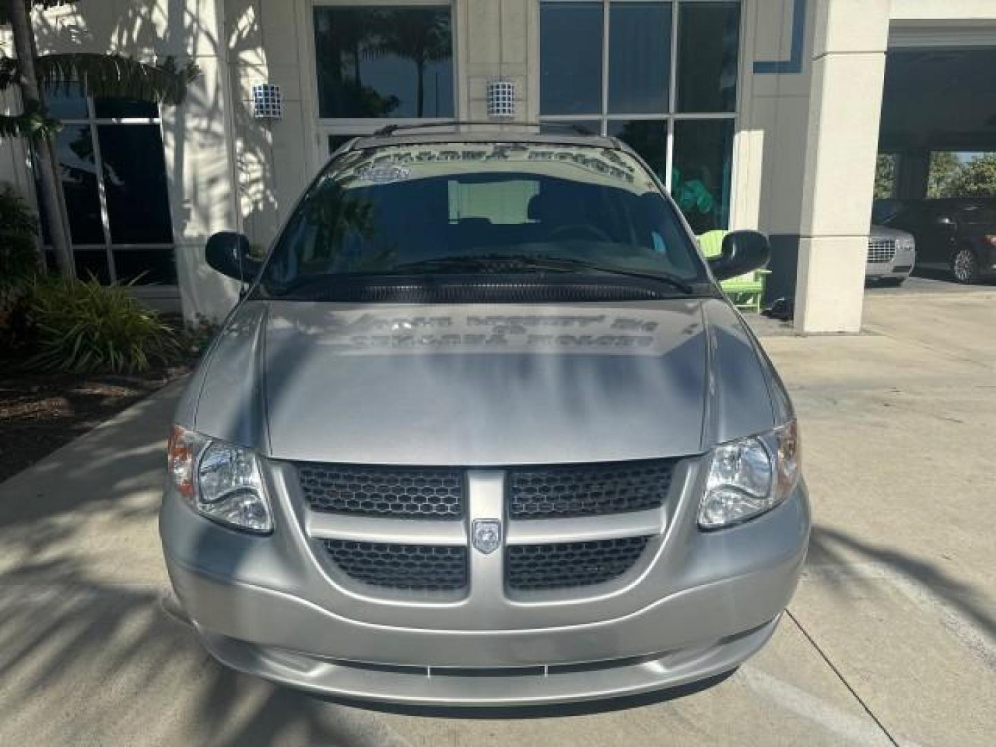 2003 Bright Silver Metallic /Taupe Dodge Caravan EX 1 OWNER FL LOW MILES 58,965 (2D4GP74L93R) with an 3.8L SMPI V6 Engine engine, Automatic transmission, located at 4701 North Dixie Hwy, Pompano Beach, FL, 33064, (954) 422-2889, 26.240938, -80.123474 - OUR WEBPAGE FLORIDACARS1.COM HAS OVER 100 PHOTOS AND FREE CARFAX LINK 2003 DODGE GRAND CARAVAN EX NO RECALLS VIN: 2D4GP74L93R244217 2 D 4 G P 7 4 L 9 3 R 2 4 4 2 1 7 VAN 3.8L V6 F OHV 12V GASOLINE FRONT WHEEL DRIVE NO RECALLS Top Features Alloy Wheels Quad Seats Cloth Seats Rear Air Conditioning Pow - Photo#4