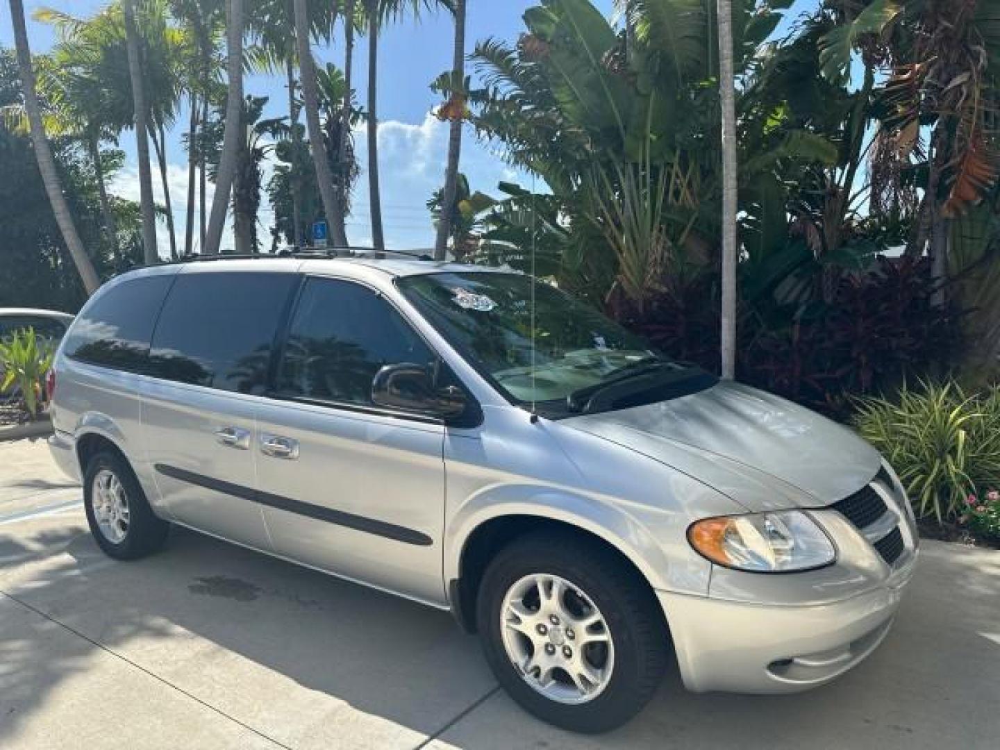 2003 Bright Silver Metallic /Taupe Dodge Caravan EX 1 OWNER FL LOW MILES 58,965 (2D4GP74L93R) with an 3.8L SMPI V6 Engine engine, Automatic transmission, located at 4701 North Dixie Hwy, Pompano Beach, FL, 33064, (954) 422-2889, 26.240938, -80.123474 - OUR WEBPAGE FLORIDACARS1.COM HAS OVER 100 PHOTOS AND FREE CARFAX LINK 2003 DODGE GRAND CARAVAN EX NO RECALLS VIN: 2D4GP74L93R244217 2 D 4 G P 7 4 L 9 3 R 2 4 4 2 1 7 VAN 3.8L V6 F OHV 12V GASOLINE FRONT WHEEL DRIVE NO RECALLS Top Features Alloy Wheels Quad Seats Cloth Seats Rear Air Conditioning Pow - Photo#49