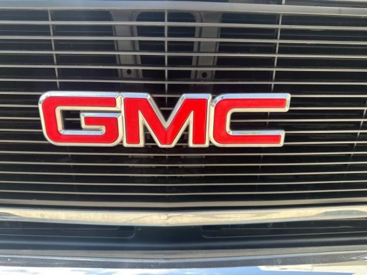 1992 GREY /GREY GMC Vandura HI TOP CONVERSION LOW MILES 33,049 (2GDEG25K8N4) with an 4.3L EFI V6 Engine engine, Automatic transmission, located at 4701 North Dixie Hwy, Pompano Beach, FL, 33064, (954) 422-2889, 26.240938, -80.123474 - OUR WEBPAGE FLORIDACARS1.COM HAS OVER 100 PHOTOS AND FREE CARFAX LINK 1992 GMC RALLY/VANDURA G2500 HI TOP STARCRAFT CONVERSION 5.7 V8 VIN: 2GDEG25K8N4519763 2 G D E G 2 5 K 8 N 4 5 1 9 7 6 3 VAN 5.7L V8 F GASOLINE REAR WHEEL DRIVE 33,049 ACTUAL MILES 1 OWNER A TRUE CLASSIC THIS VAN IS NOT RUSTY THIS - Photo#37