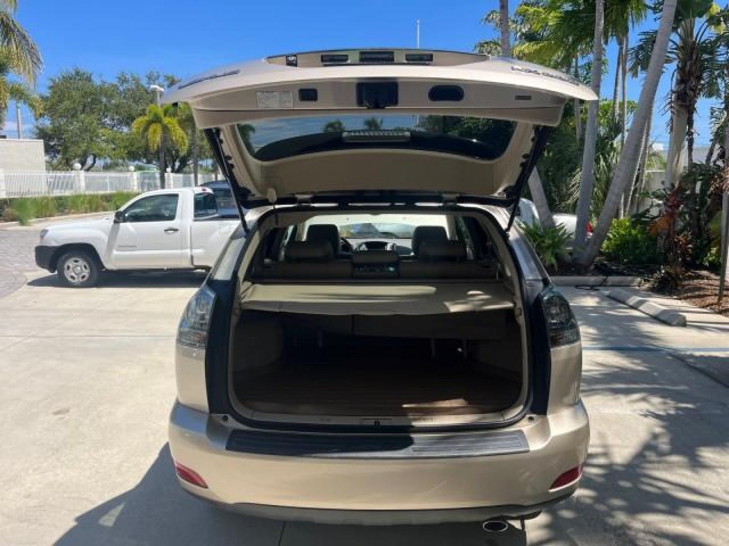 2004 Bamboo Pearl /Ivory Lexus RX 330 SUV LOW MILES 60,687 NAV (2T2GA31U54C) with an 3.3L DOHC MPI 24-Valve V6 Engine engine, Automatic transmission, located at 4701 North Dixie Hwy, Pompano Beach, FL, 33064, (954) 422-2889, 26.240938, -80.123474 - OUR WEBPAGE FLORIDACARS1.COM HAS OVER 100 PHOTOS AND FREE CARFAX LINK 2004 LEXUS RX 330 NAVIGATION ROAD READY 3.3L V6 VIN: 2T2GA31U54C002347 NO ACCIDENTS NO RECALLS 2 T 2 G A 3 1 U 5 4 C 0 0 2 3 4 7 FLORIDA OWNER 26 MPG 4 DOOR WAGON/SPORT UTILITY SUNROOF NAVIGATION 3.3L V6 F 24V DUAL AC POWER LEATHE - Photo#86