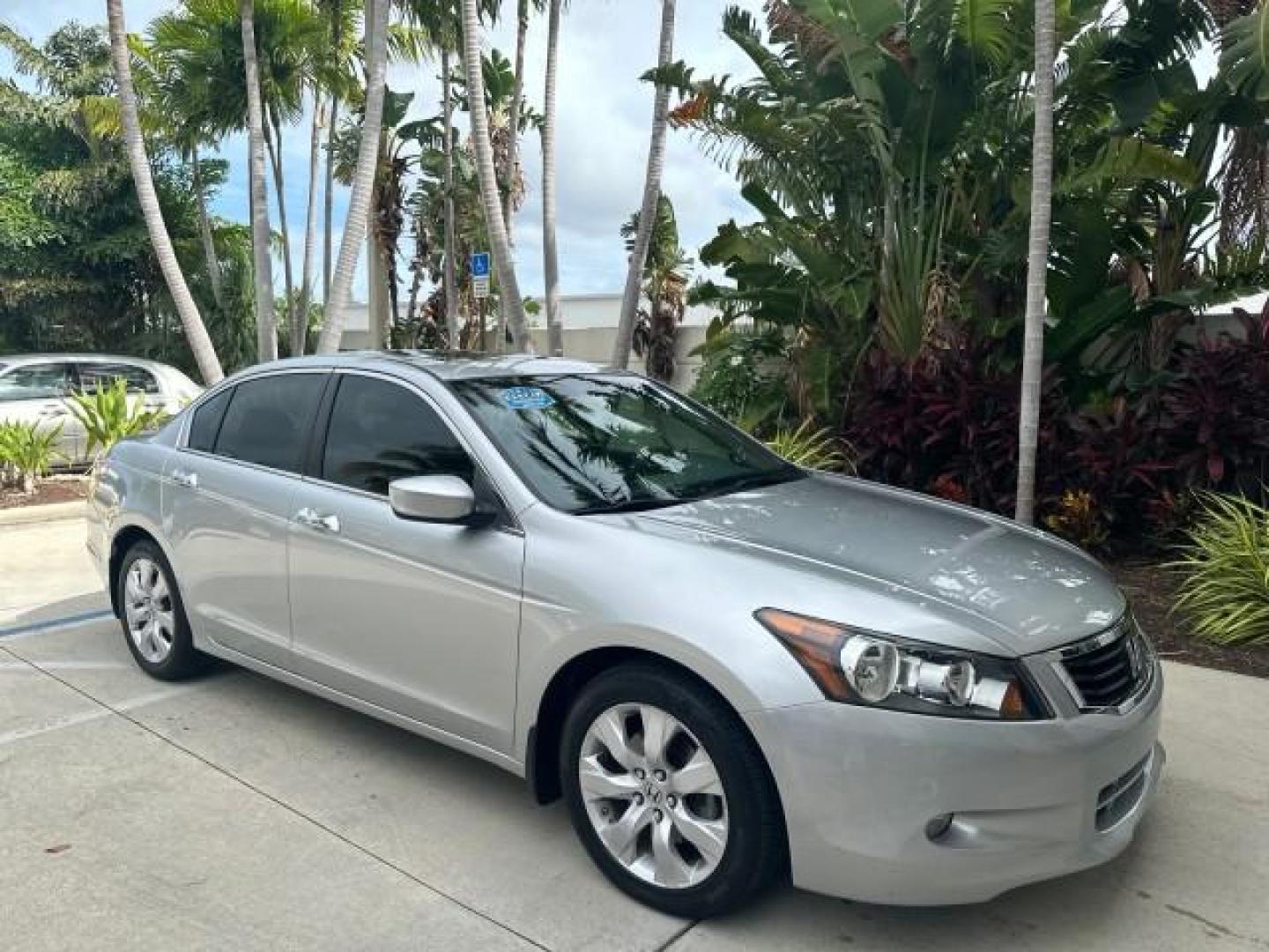 2008 Alabaster Silver Metallic /Gray Honda Accord Sdn EX LOW MILES 53,202 (1HGCP36728A) with an 3.5L SOHC MPFI 24-Valve i-VTEC V6 Engine engine, Automatic transmission, located at 4701 North Dixie Hwy, Pompano Beach, FL, 33064, (954) 422-2889, 26.240938, -80.123474 - OUR WEBPAGE FLORIDACARS1.COM HAS OVER 100 PHOTOS AND FREE CARFAX LINK 2008 HONDA ACCORD EX V6 NO RECALLS VIN: 1HGCP36728A022281 1 H G C P 3 6 7 2 8 A 0 2 2 2 8 1 SEDAN 4 DR 3.5L V6 F SOHC 24V GASOLINE FRONT WHEEL DRIVE Top Features Alloy Wheels Cloth Seats Sunroof(s) Basic Features ABS Brakes Auxili - Photo#51