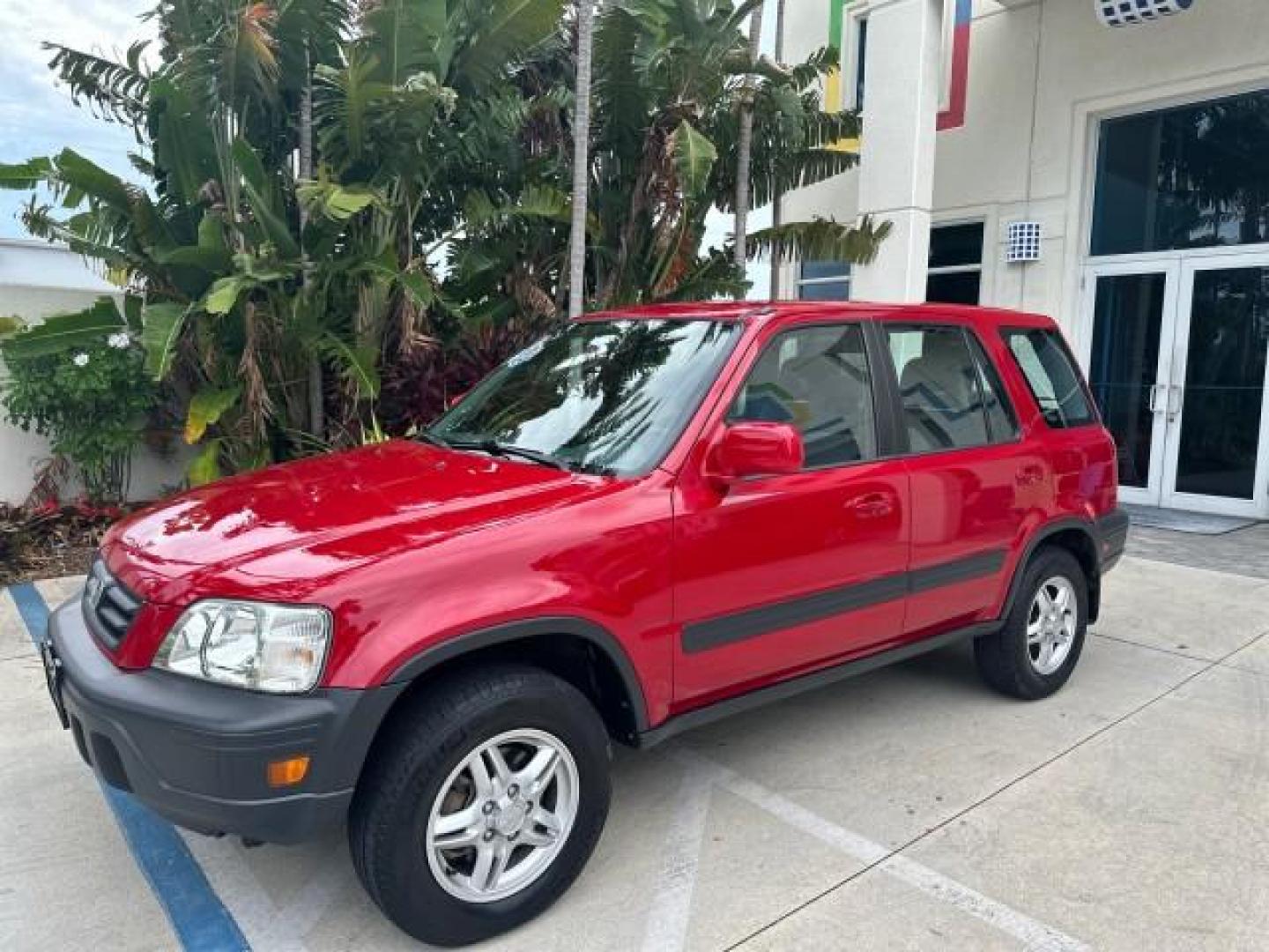 1998 San Marino Red /Gray Honda CR-V EX 4WD 1 OWNER FL LOW MILES 63,744 (JHLRD186XWC) with an 2.0L DOHC Aluminum Alloy 16-Valve I4 Engine 1998 engine, Automatic transmission, located at 4701 North Dixie Hwy, Pompano Beach, FL, 33064, (954) 422-2889, 26.240938, -80.123474 - OUR WEBPAGE FLORIDACARS1.COM HAS OVER 100 PHOTOS AND FREE CARFAX LINK 1998 HONDA CR-V EX VIN: JHLRD186XWC055088 J H L R D 1 8 6 X W C 0 5 5 0 8 8 4 DOOR WAGON/SPORT UTILITY 2.0L I4 F SOHC 16V GASOLINE ALL WHEEL DRIVE 54,819 Leadfoot Linda's, Inc. Avon, Colorado Avon, CO Avon, Colorado 970-476-1810 l - Photo#41